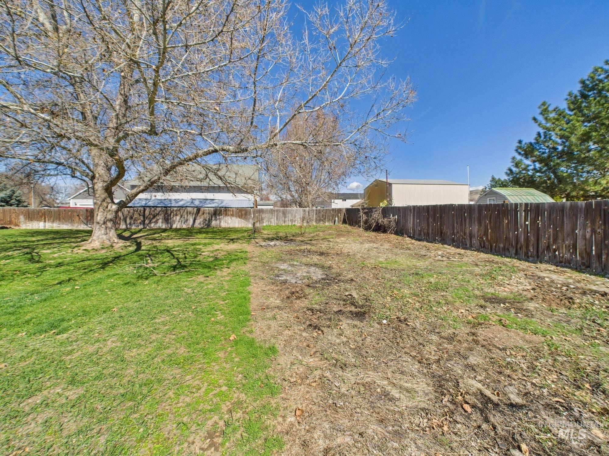 1786 N Plaza Rd N Plaza Rd, Emmett, Idaho 83617, 3 Bedrooms, 2 Bathrooms, Residential For Sale, Price $390,000,MLS 98972022