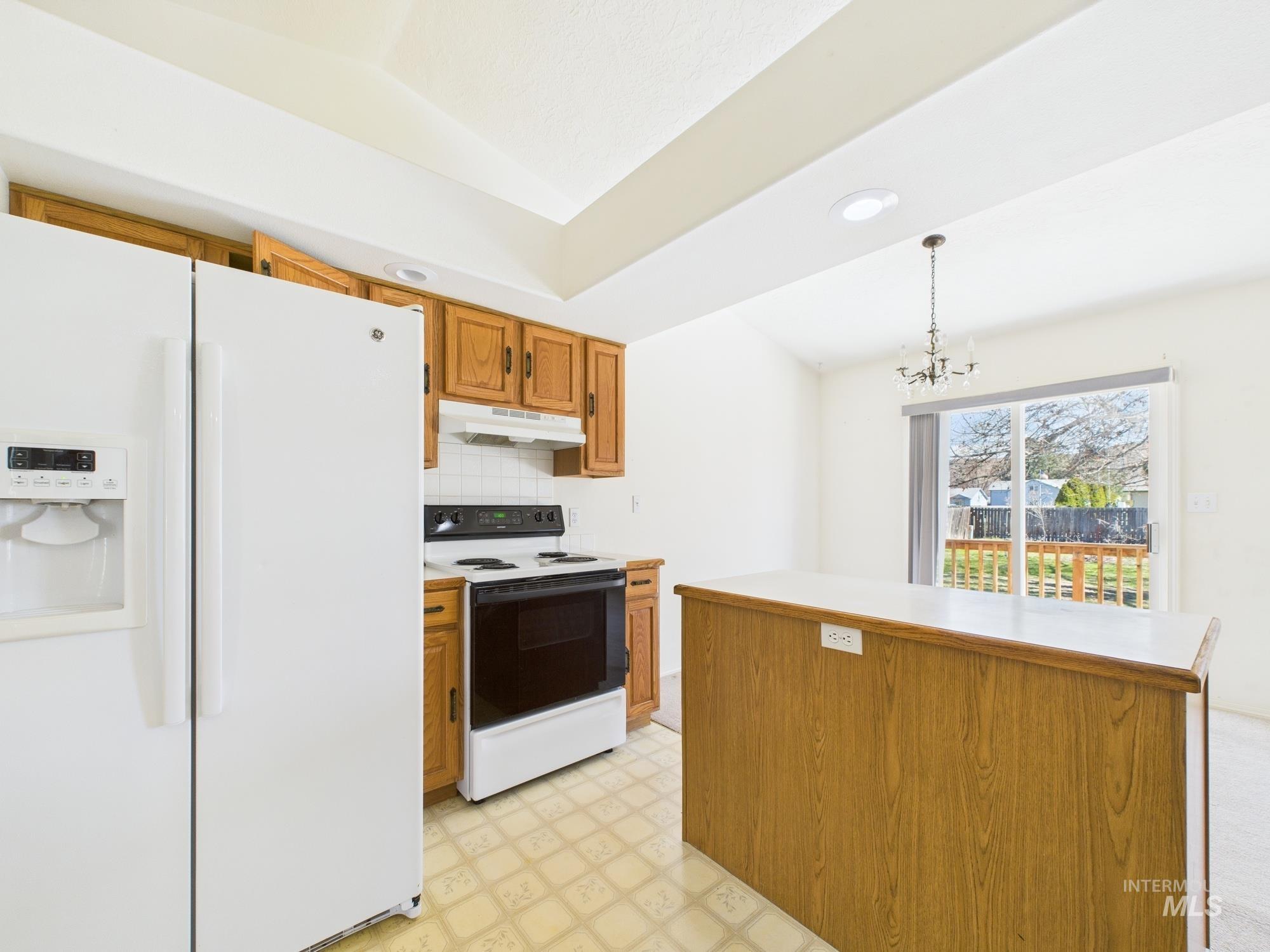 1786 N Plaza Rd N Plaza Rd, Emmett, Idaho 83617, 3 Bedrooms, 2 Bathrooms, Residential For Sale, Price $390,000,MLS 98972022