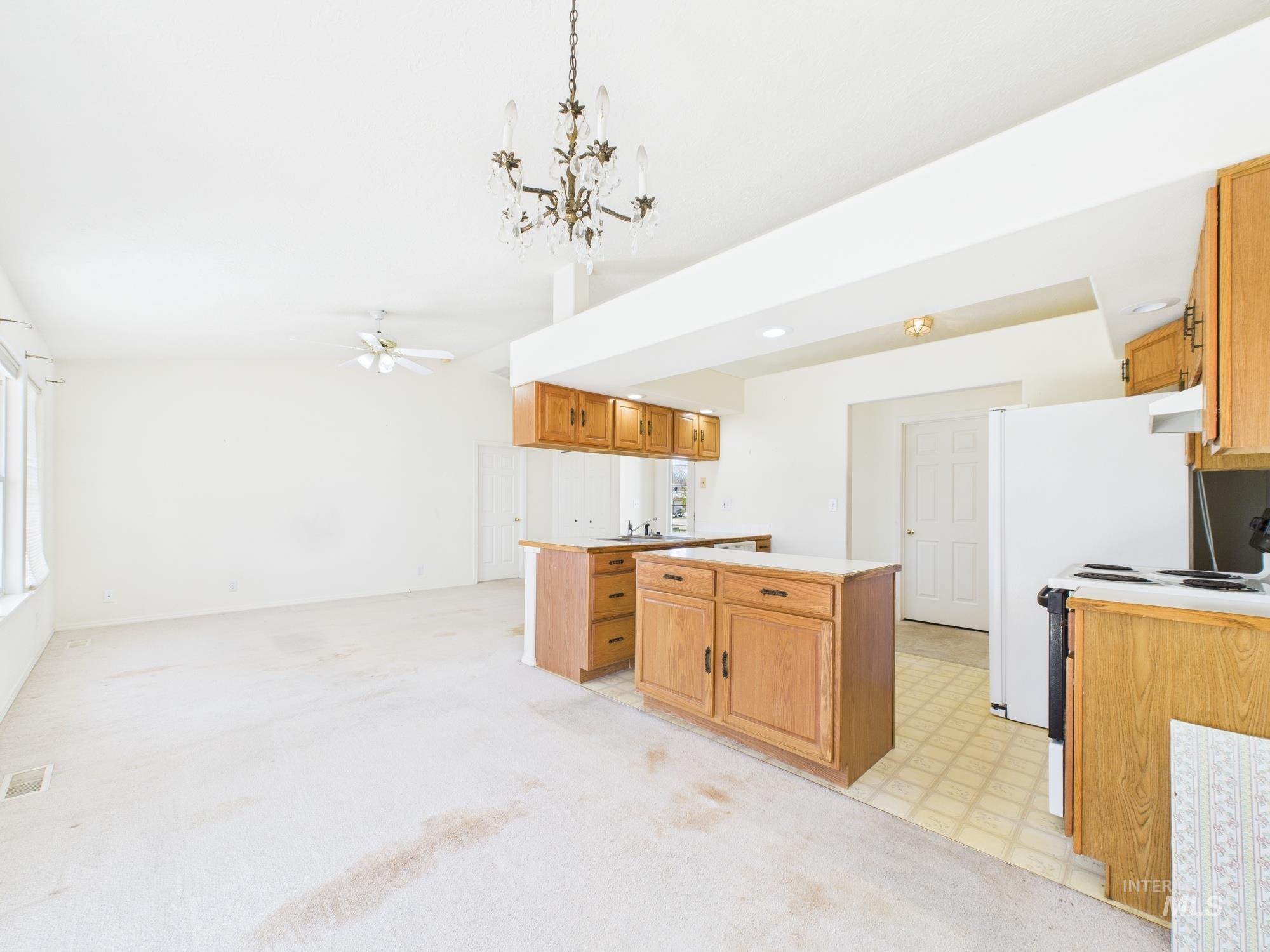 1786 N Plaza Rd N Plaza Rd, Emmett, Idaho 83617, 3 Bedrooms, 2 Bathrooms, Residential For Sale, Price $390,000,MLS 98972022