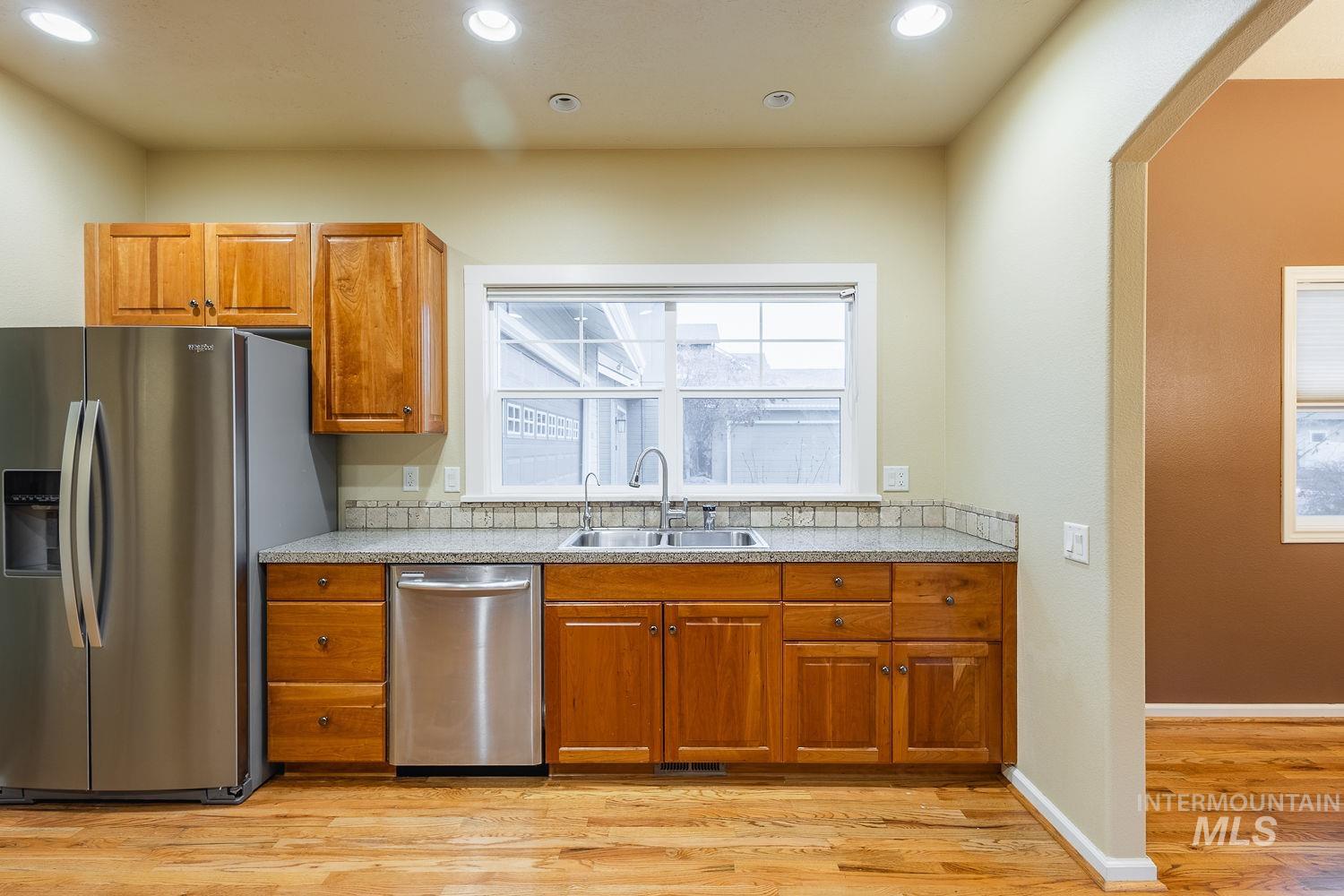 215 S Spring Lake Way, Star, Idaho 83669, 3 Bedrooms, 2.5 Bathrooms, Residential For Sale, Price $479,900,MLS 98972023