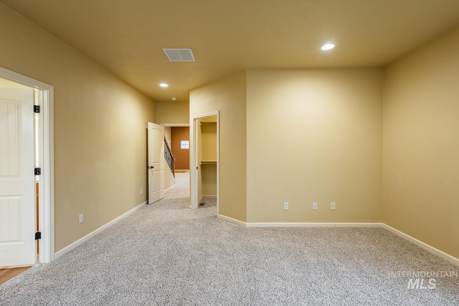 215 S Spring Lake Way, Star, Idaho 83669, 3 Bedrooms, 2.5 Bathrooms, Residential For Sale, Price $479,900,MLS 98972023