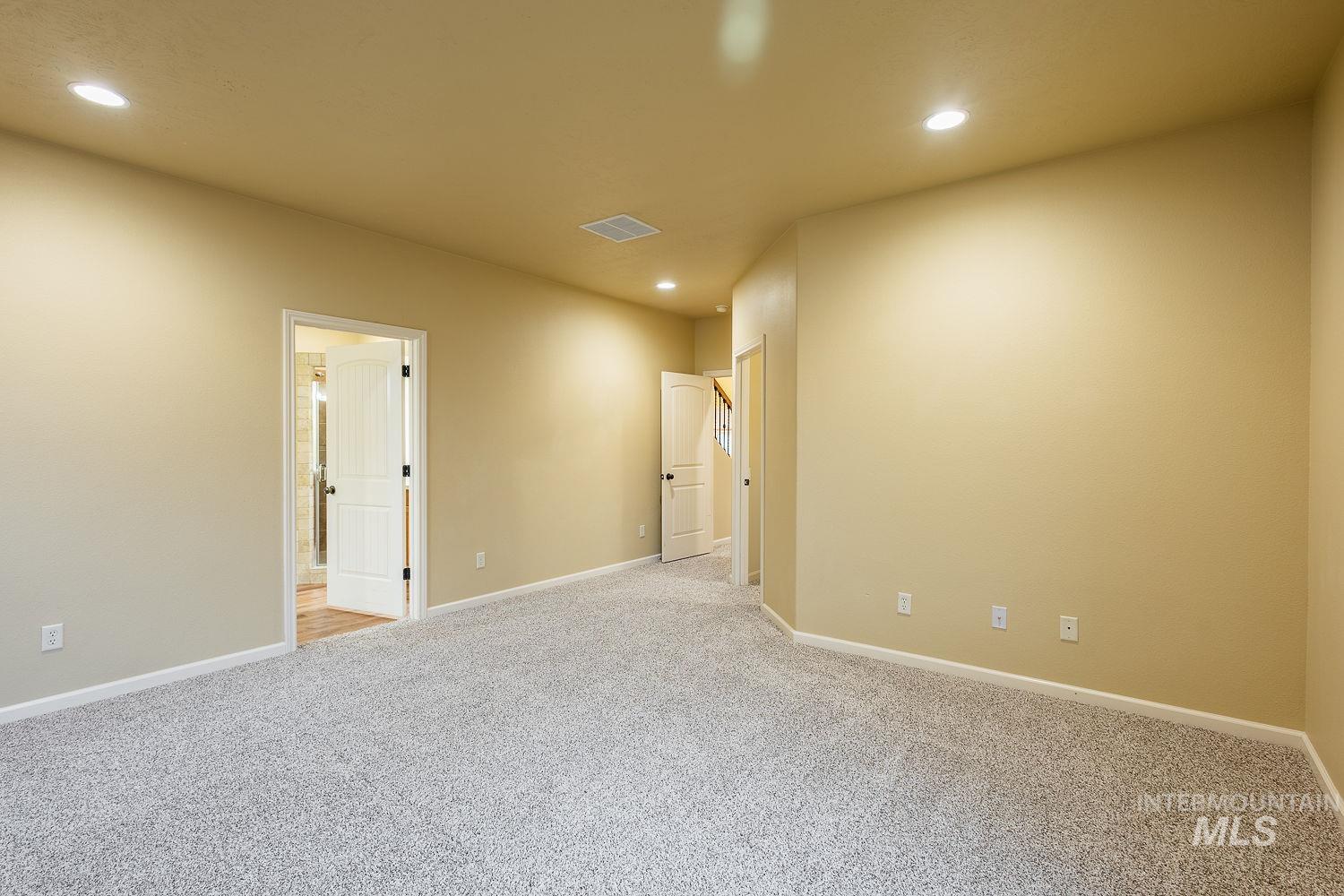 215 S Spring Lake Way, Star, Idaho 83669, 3 Bedrooms, 2.5 Bathrooms, Residential For Sale, Price $479,900,MLS 98972023