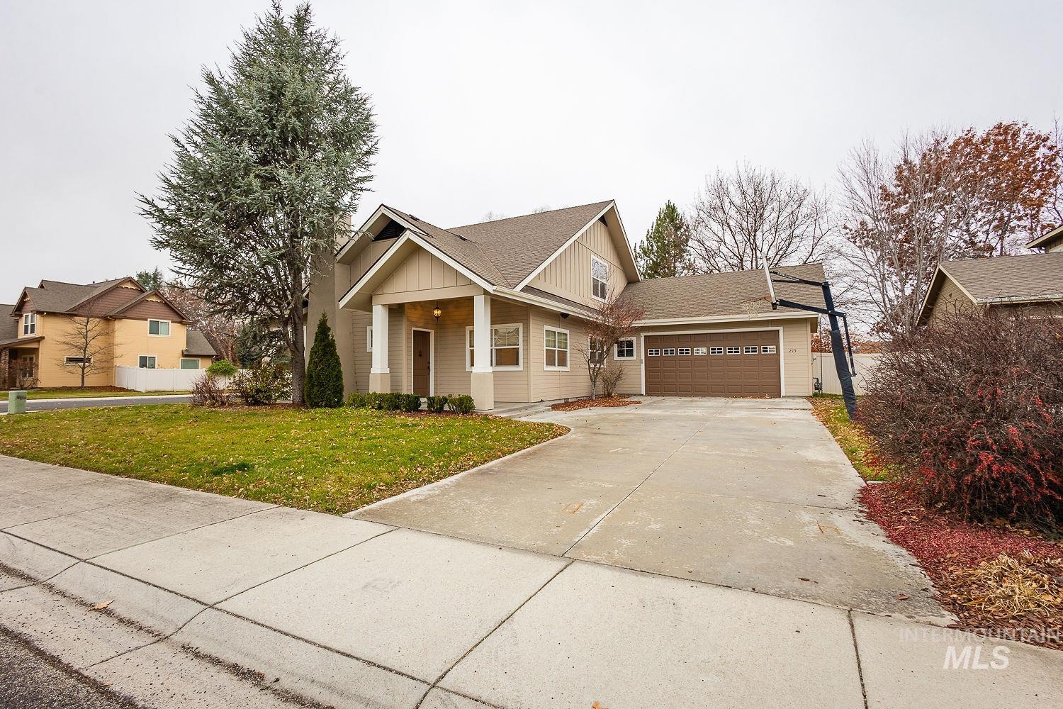 215 S Spring Lake Way, Star, Idaho 83669, 3 Bedrooms, 2.5 Bathrooms, Residential For Sale, Price $479,900,MLS 98972023