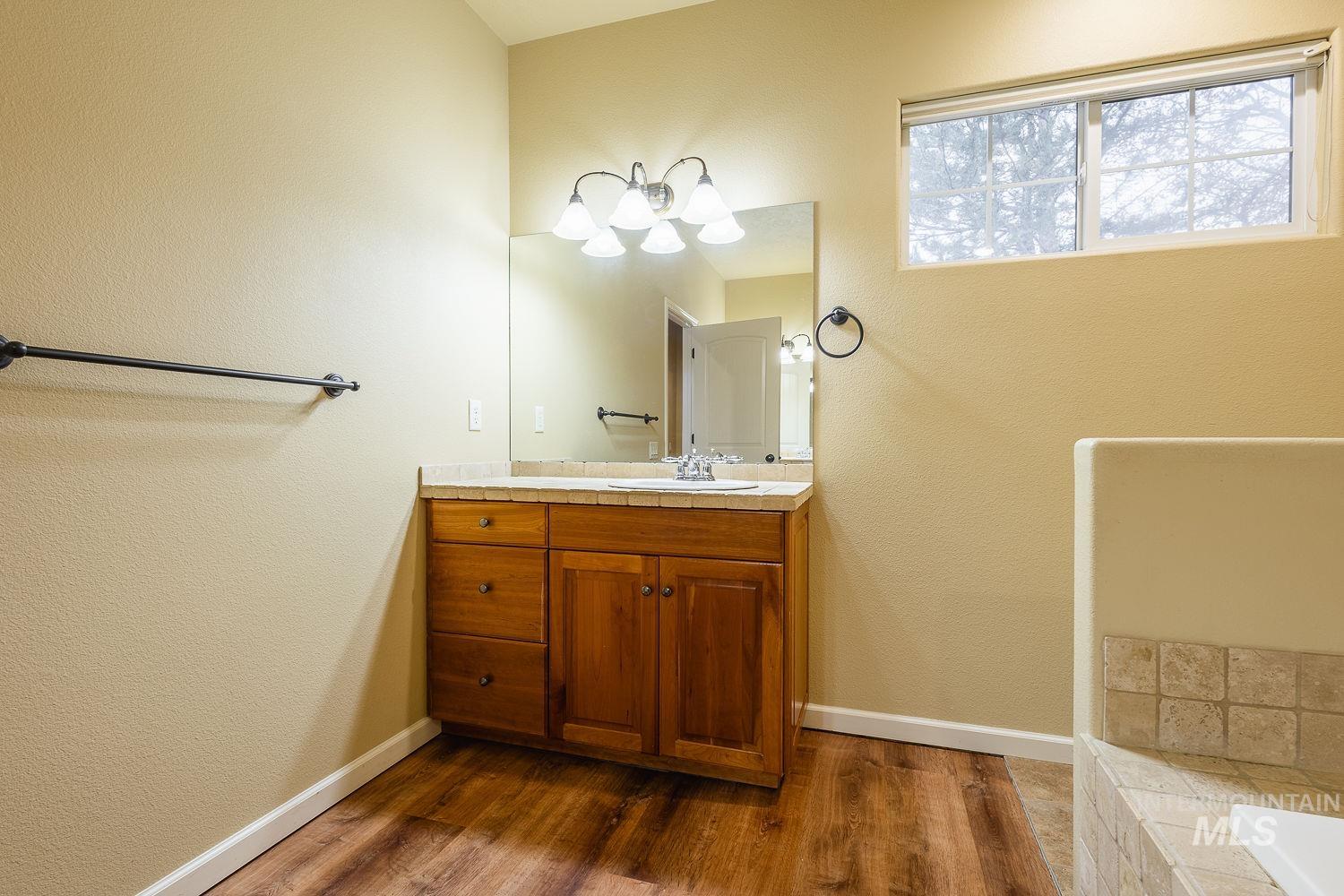 215 S Spring Lake Way, Star, Idaho 83669, 3 Bedrooms, 2.5 Bathrooms, Residential For Sale, Price $479,900,MLS 98972023