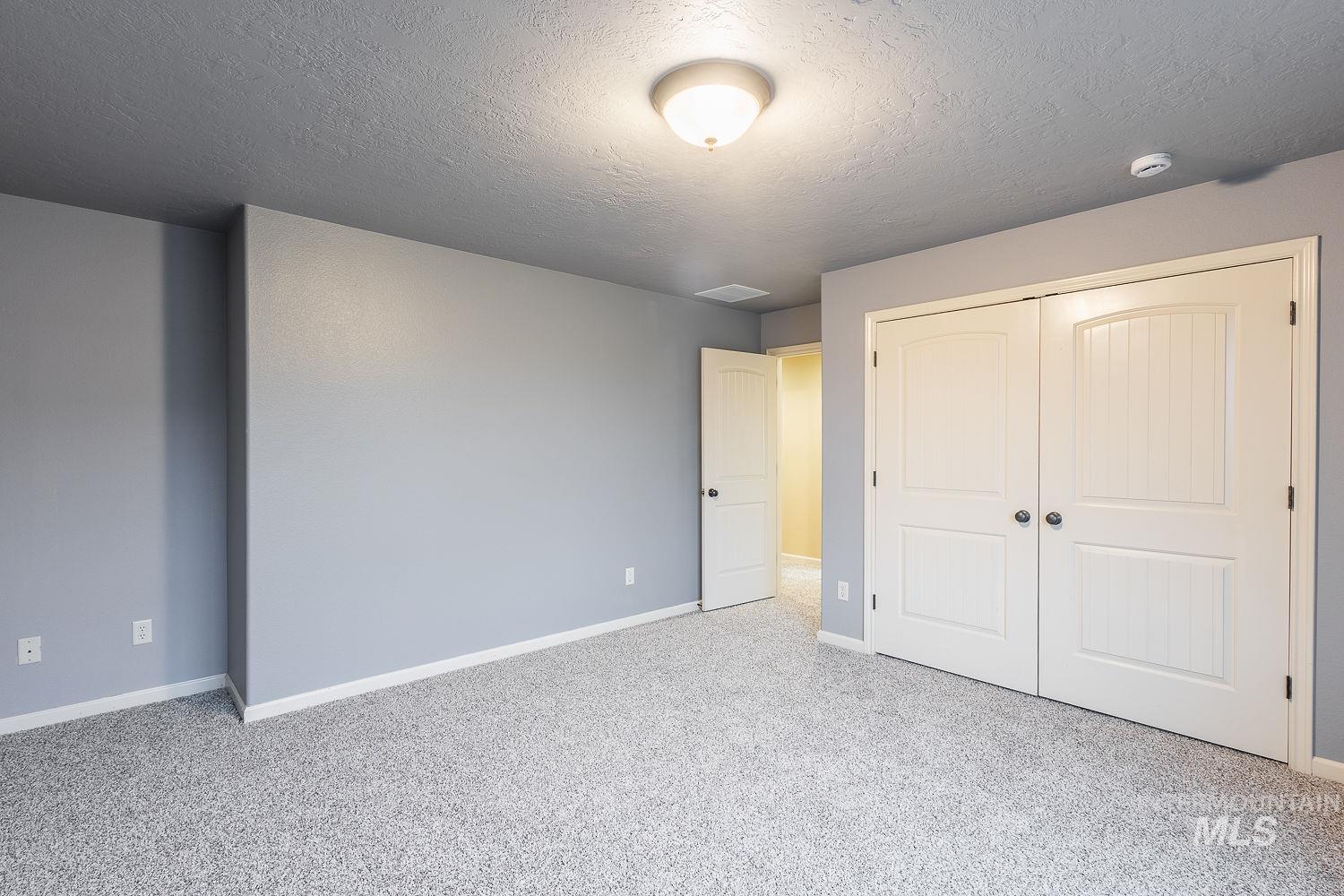 215 S Spring Lake Way, Star, Idaho 83669, 3 Bedrooms, 2.5 Bathrooms, Residential For Sale, Price $479,900,MLS 98972023