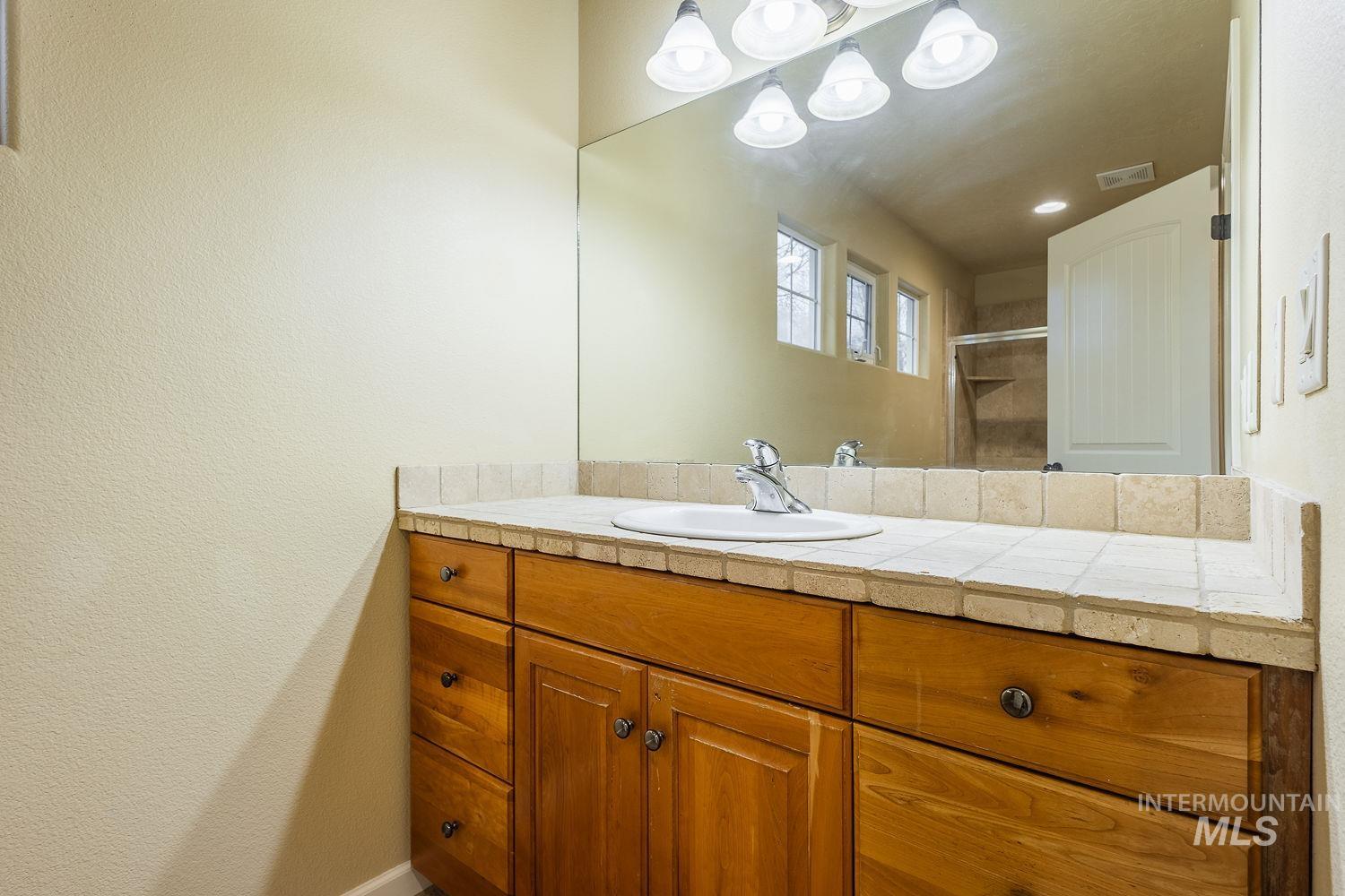 215 S Spring Lake Way, Star, Idaho 83669, 3 Bedrooms, 2.5 Bathrooms, Residential For Sale, Price $479,900,MLS 98972023