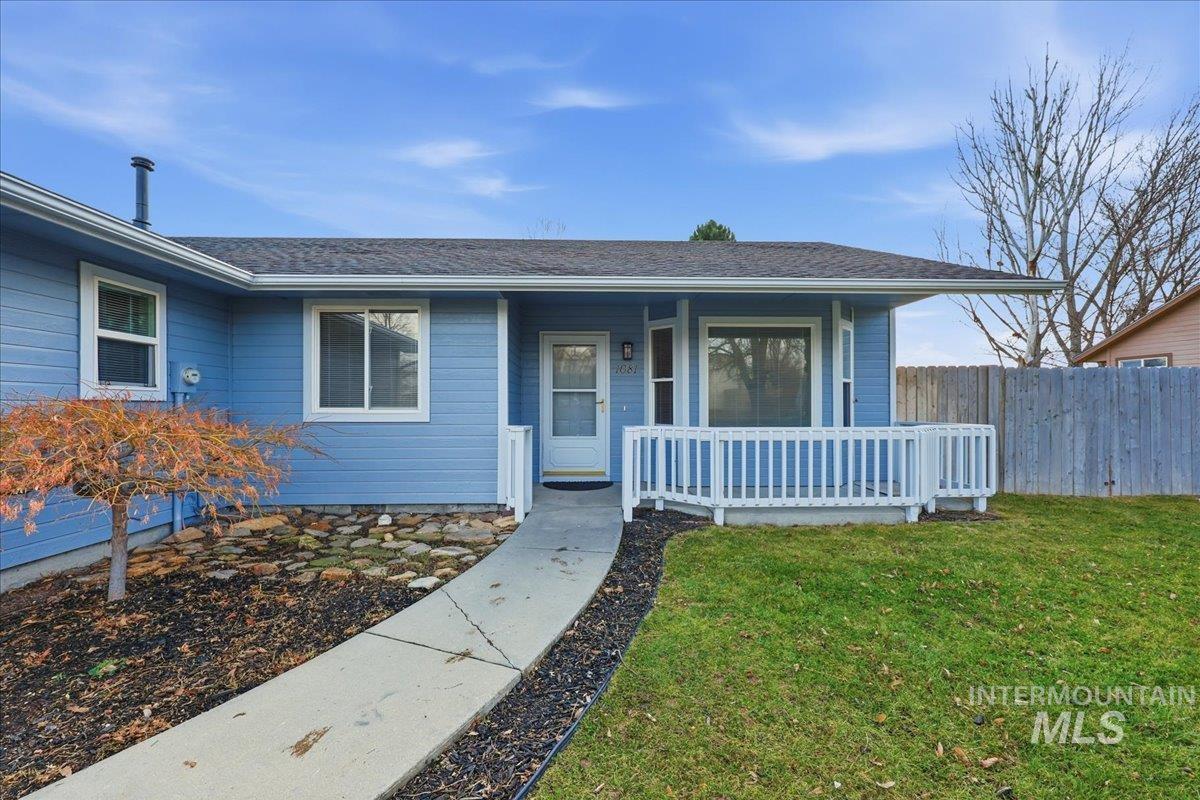 1681 W 4th St., Kuna, Idaho 83634, 3 Bedrooms, 2 Bathrooms, Residential For Sale, Price $368,500,MLS 98972024