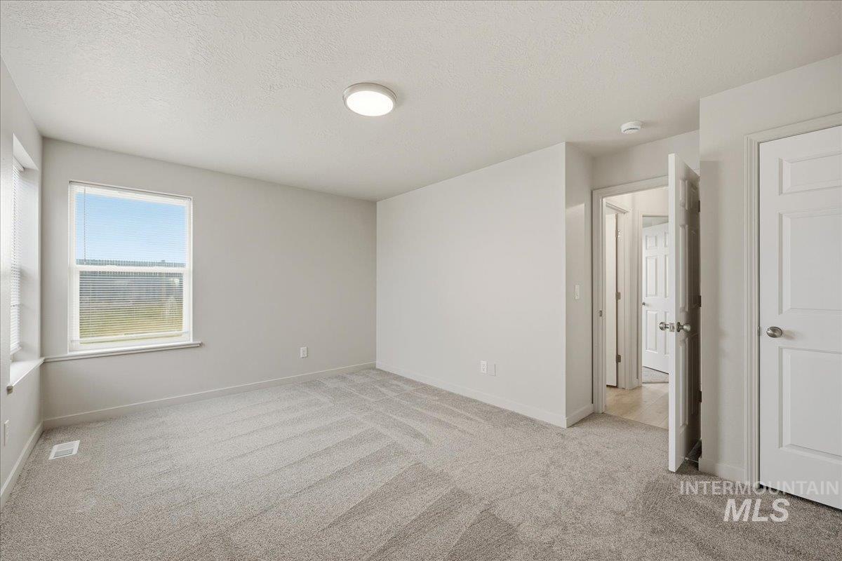 1681 W 4th St., Kuna, Idaho 83634, 3 Bedrooms, 2 Bathrooms, Residential For Sale, Price $368,500,MLS 98972024