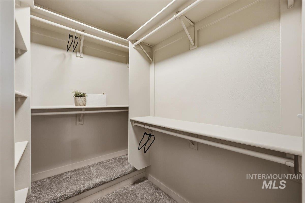 1681 W 4th St., Kuna, Idaho 83634, 3 Bedrooms, 2 Bathrooms, Residential For Sale, Price $368,500,MLS 98972024