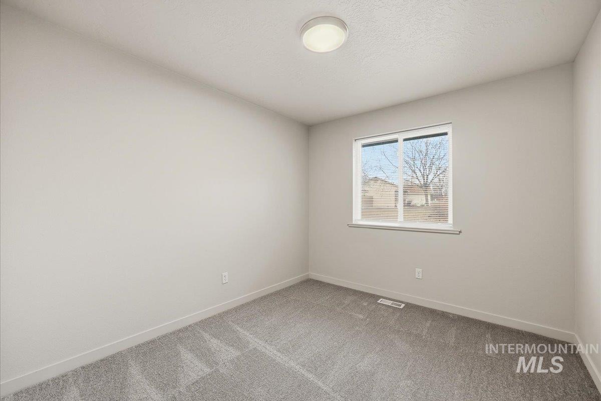 1681 W 4th St., Kuna, Idaho 83634, 3 Bedrooms, 2 Bathrooms, Residential For Sale, Price $368,500,MLS 98972024