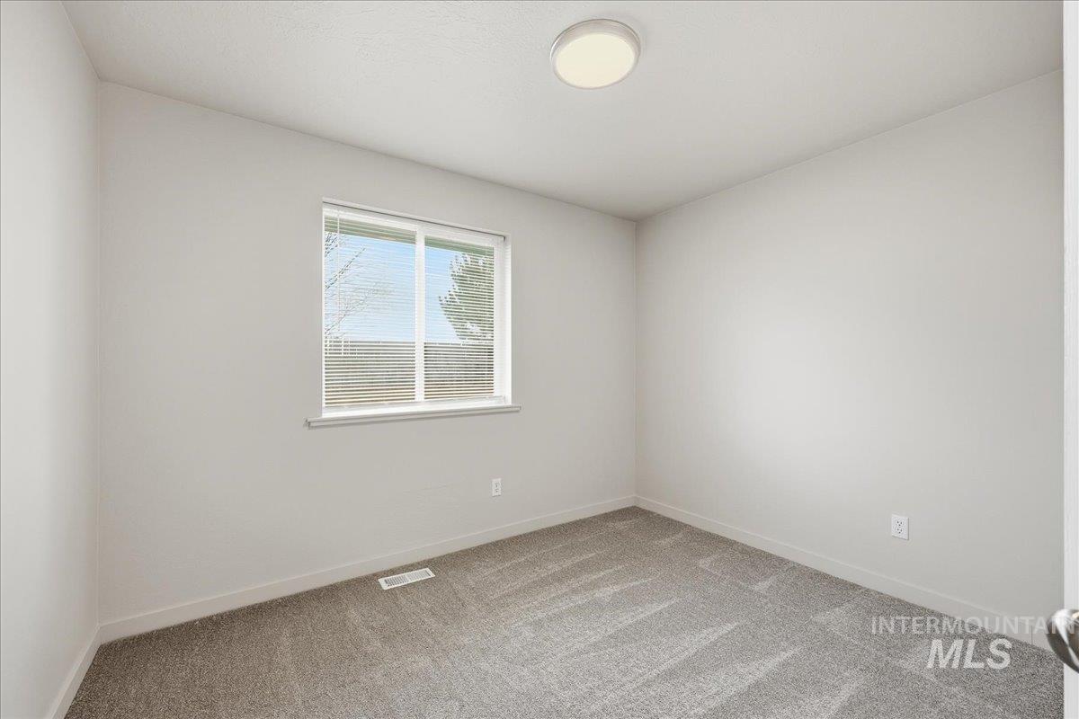 1681 W 4th St., Kuna, Idaho 83634, 3 Bedrooms, 2 Bathrooms, Residential For Sale, Price $368,500,MLS 98972024