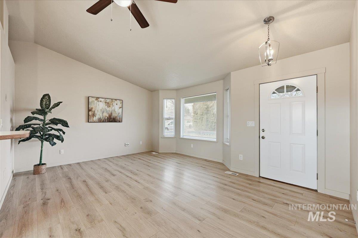 1681 W 4th St., Kuna, Idaho 83634, 3 Bedrooms, 2 Bathrooms, Residential For Sale, Price $368,500,MLS 98972024