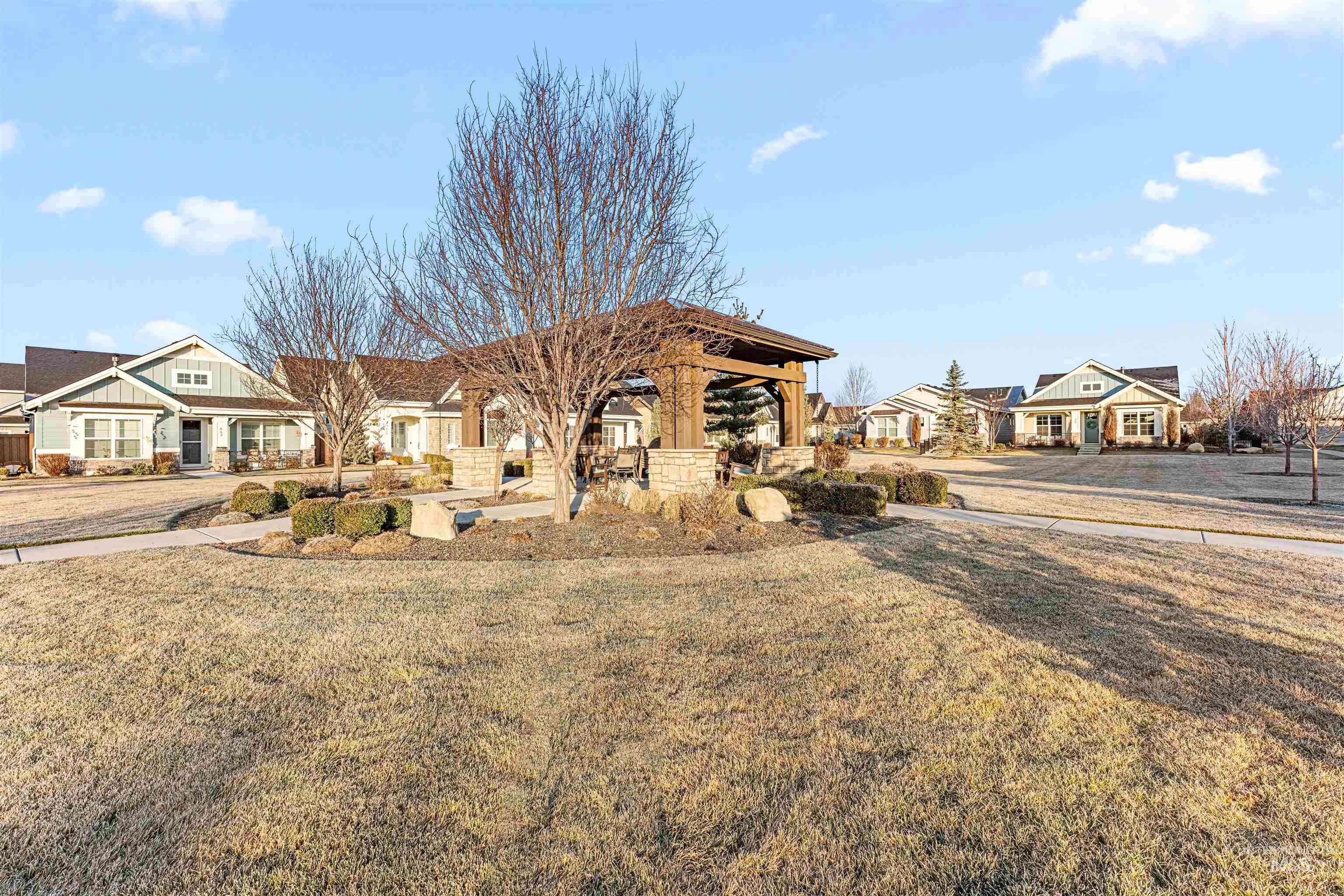 390 W Lockhart Ln., Meridian, Idaho 83646, 3 Bedrooms, 2 Bathrooms, Residential For Sale, Price $549,000,MLS 98972025