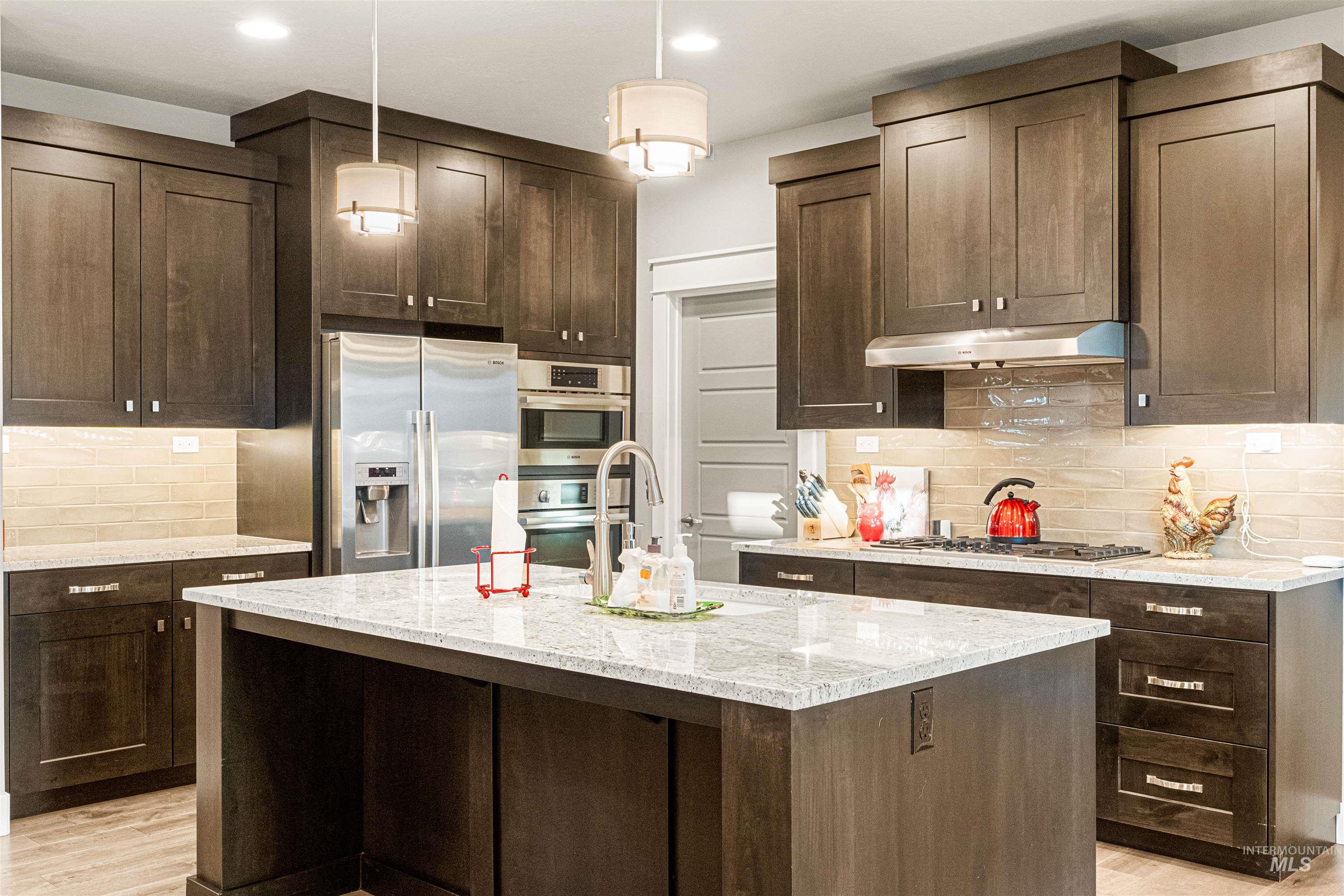 390 W Lockhart Ln., Meridian, Idaho 83646, 3 Bedrooms, 2 Bathrooms, Residential For Sale, Price $549,000,MLS 98972025