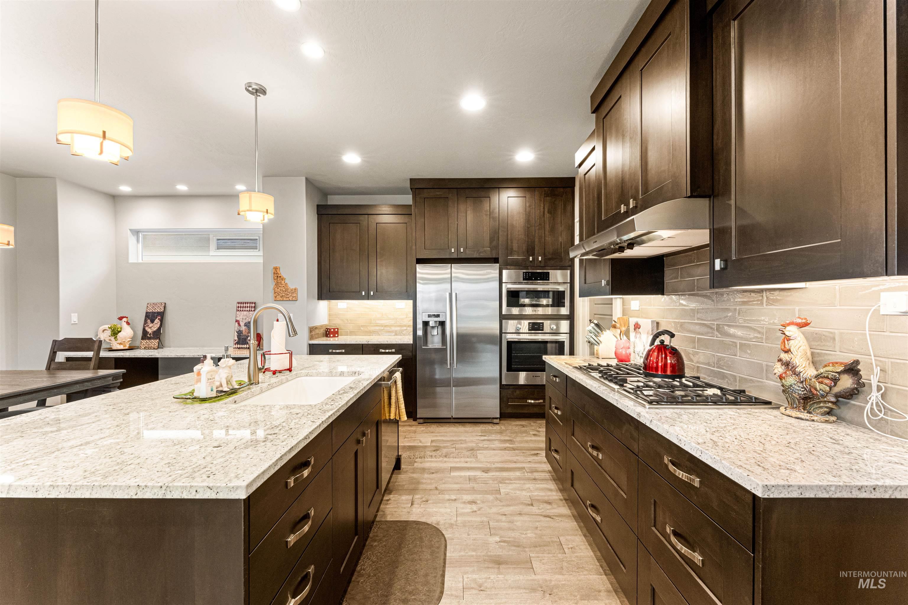 390 W Lockhart Ln., Meridian, Idaho 83646, 3 Bedrooms, 2 Bathrooms, Residential For Sale, Price $549,000,MLS 98972025