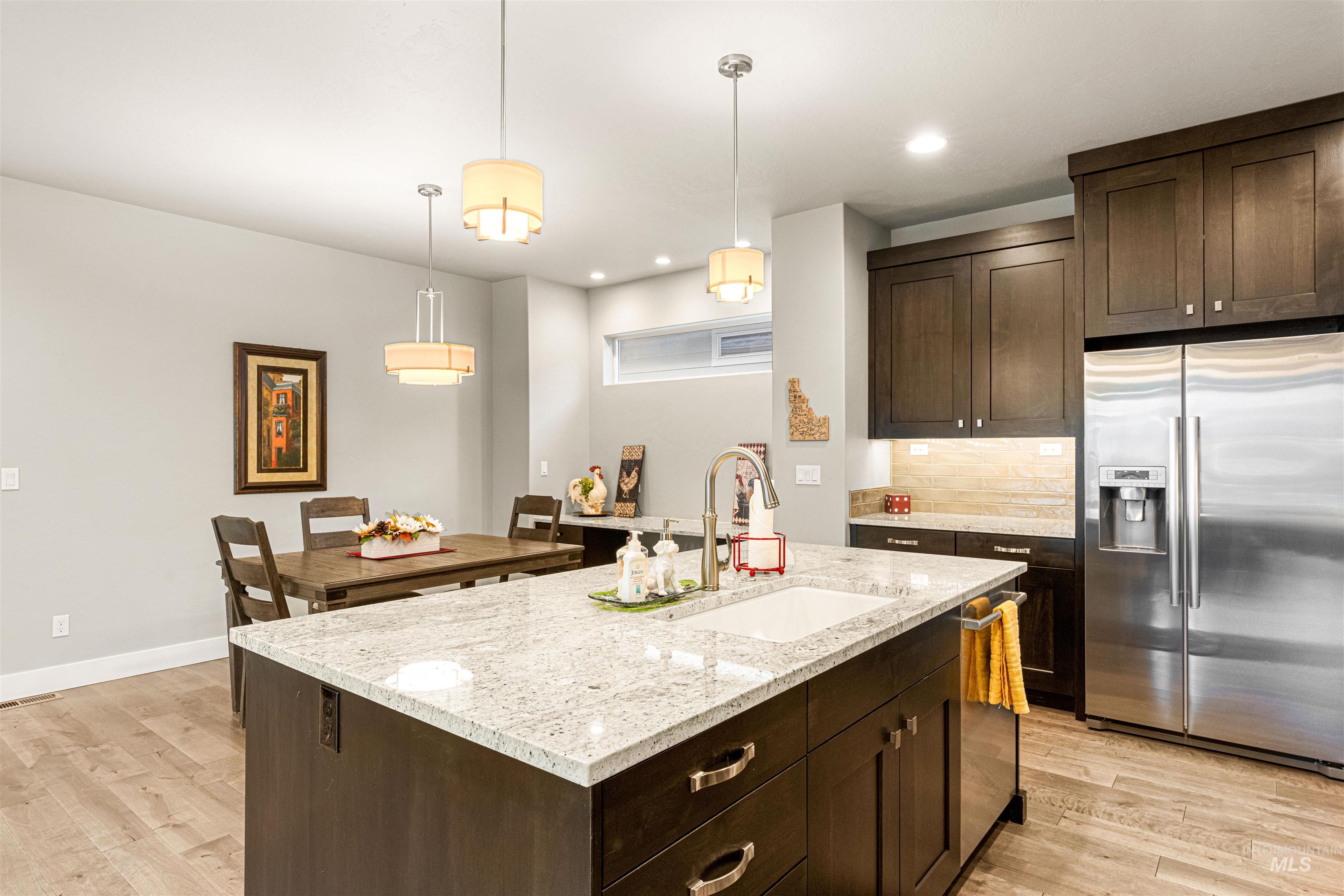 390 W Lockhart Ln., Meridian, Idaho 83646, 3 Bedrooms, 2 Bathrooms, Residential For Sale, Price $549,000,MLS 98972025