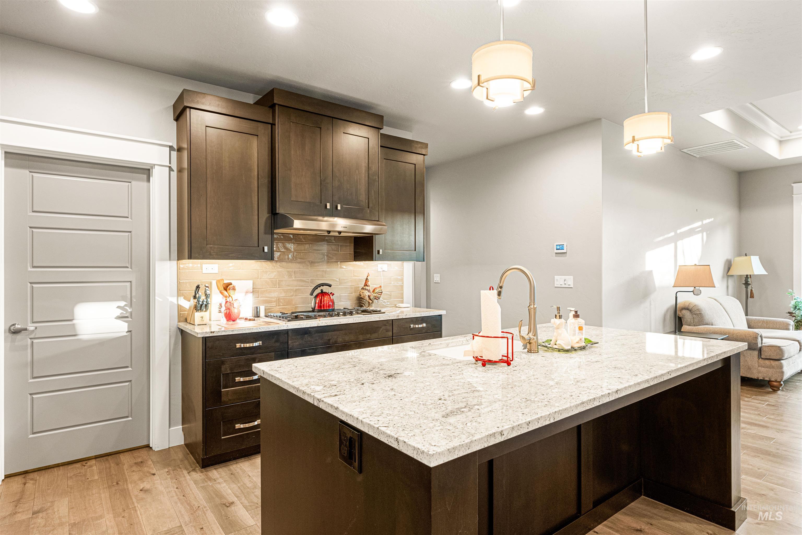 390 W Lockhart Ln., Meridian, Idaho 83646, 3 Bedrooms, 2 Bathrooms, Residential For Sale, Price $549,000,MLS 98972025