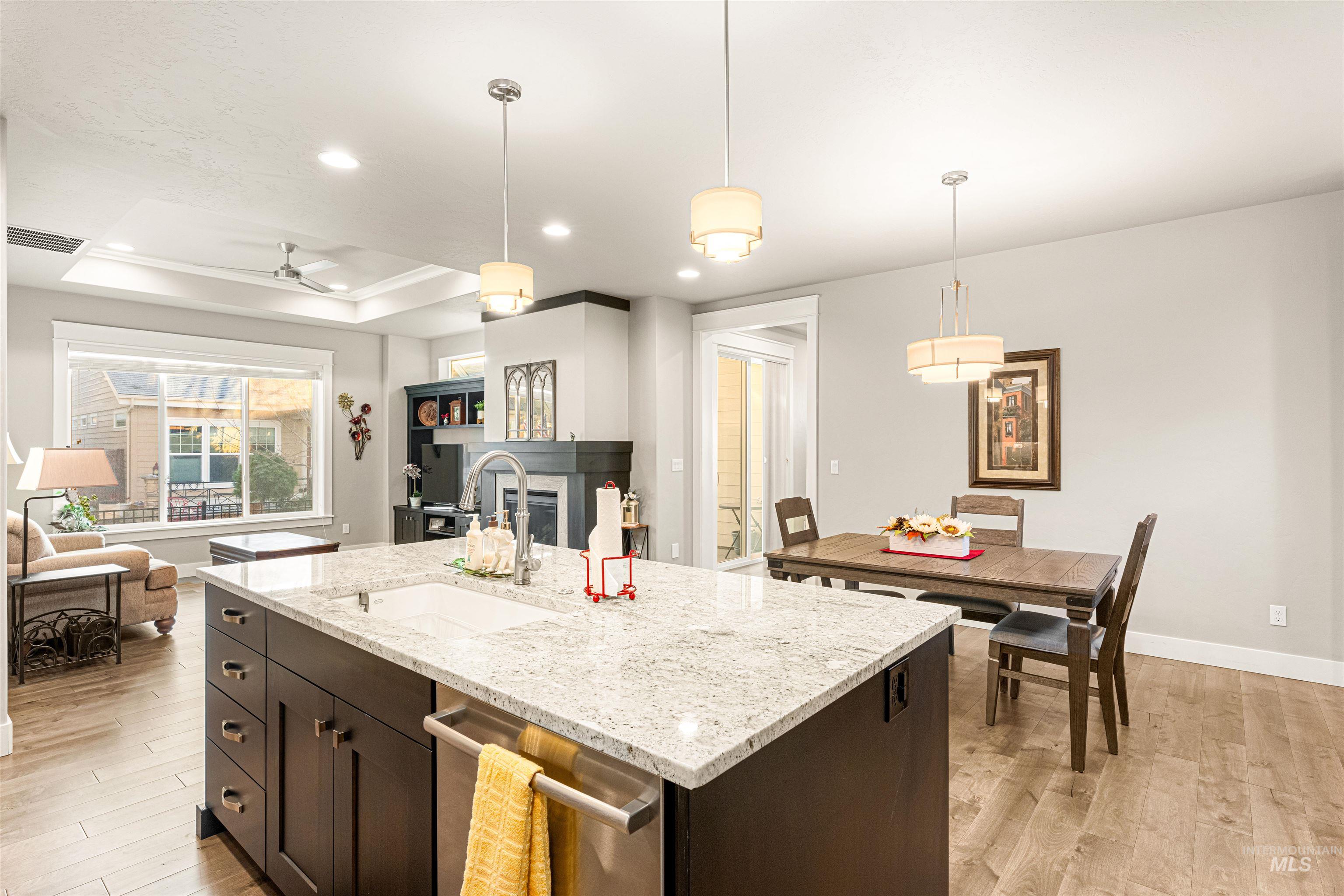 390 W Lockhart Ln., Meridian, Idaho 83646, 3 Bedrooms, 2 Bathrooms, Residential For Sale, Price $549,000,MLS 98972025