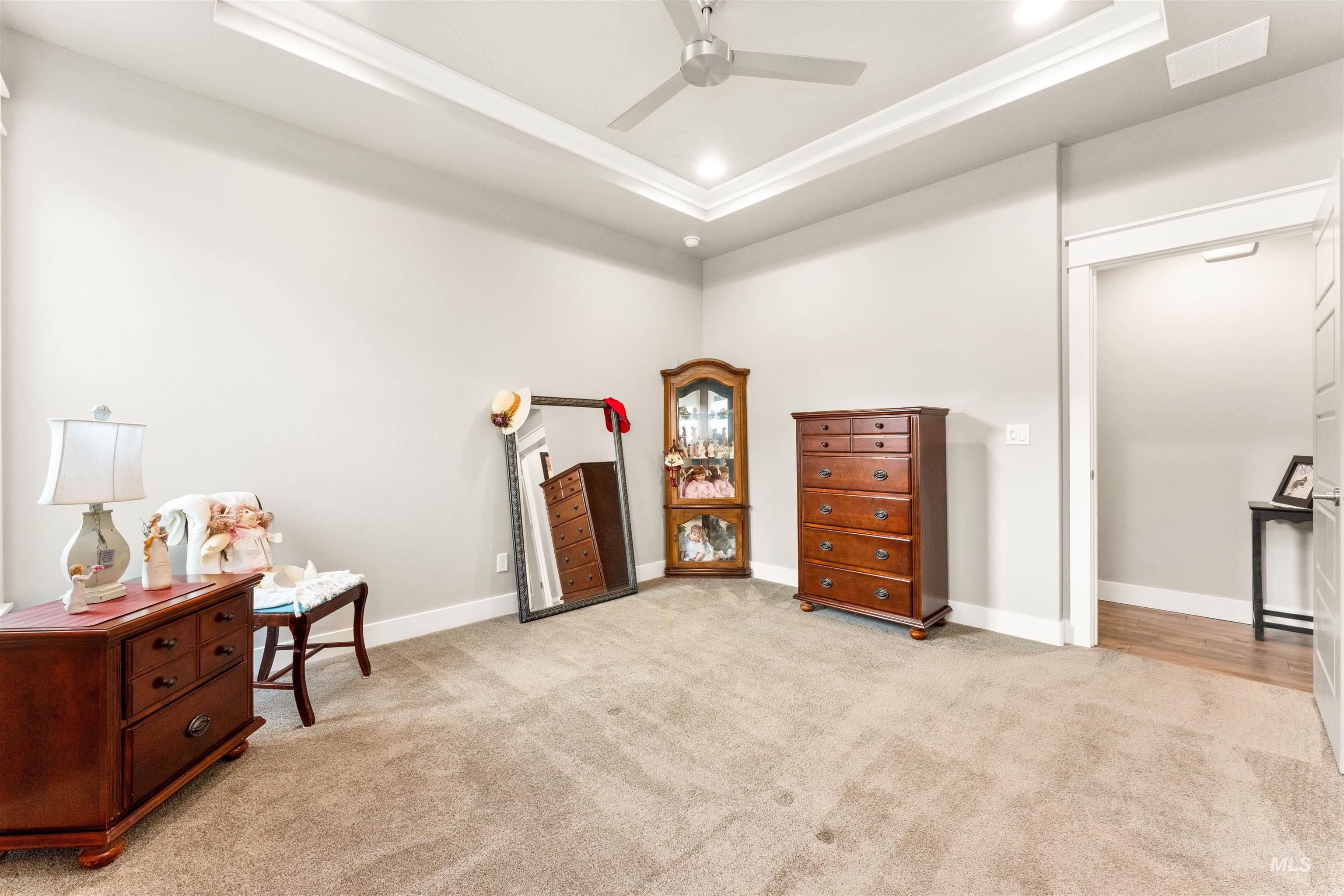 390 W Lockhart Ln., Meridian, Idaho 83646, 3 Bedrooms, 2 Bathrooms, Residential For Sale, Price $549,000,MLS 98972025