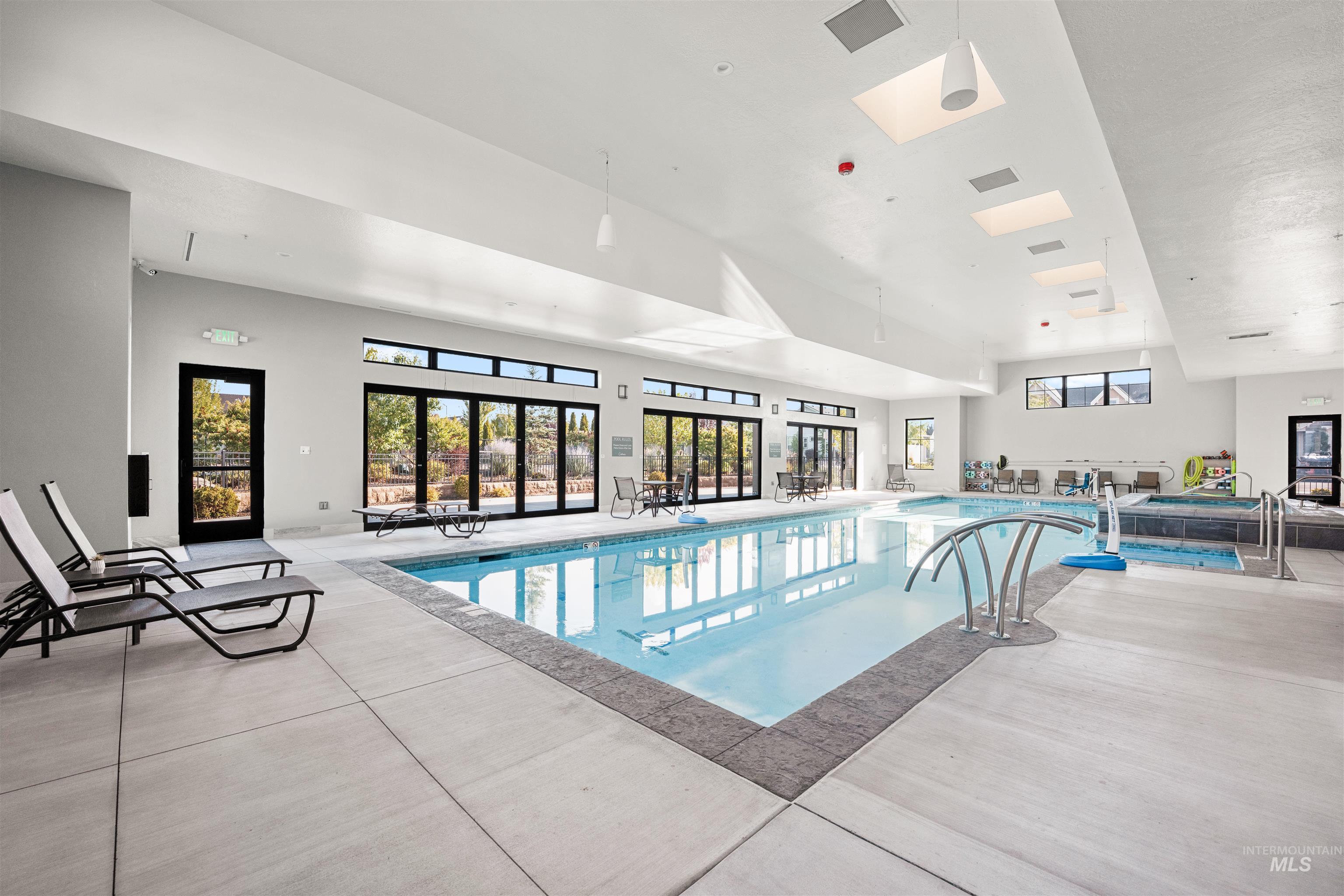 390 W Lockhart Ln., Meridian, Idaho 83646, 3 Bedrooms, 2 Bathrooms, Residential For Sale, Price $549,000,MLS 98972025