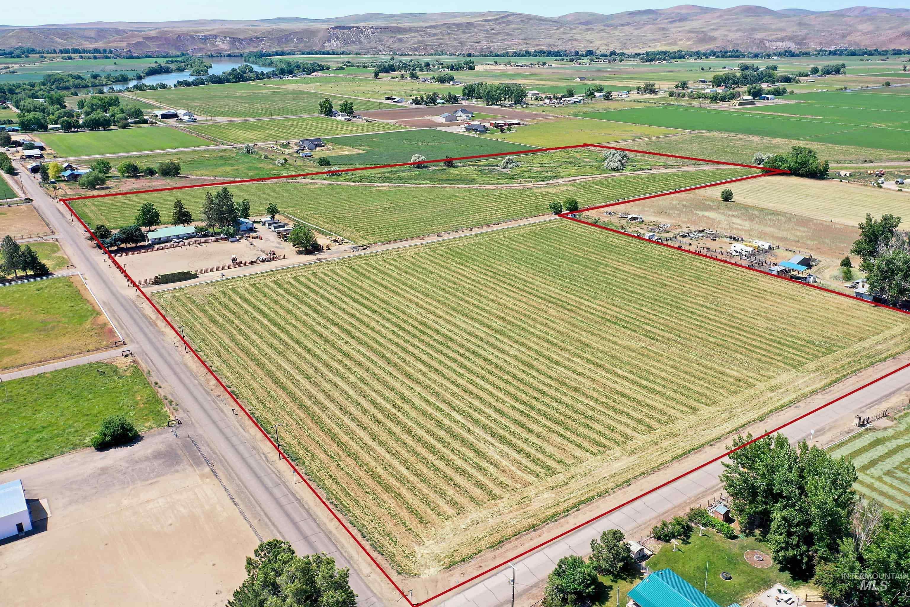 733 Pringle Rd., Weiser, Idaho 83672, 3 Bedrooms, 2 Bathrooms, Residential For Sale, Price $1,099,000,MLS 98972028