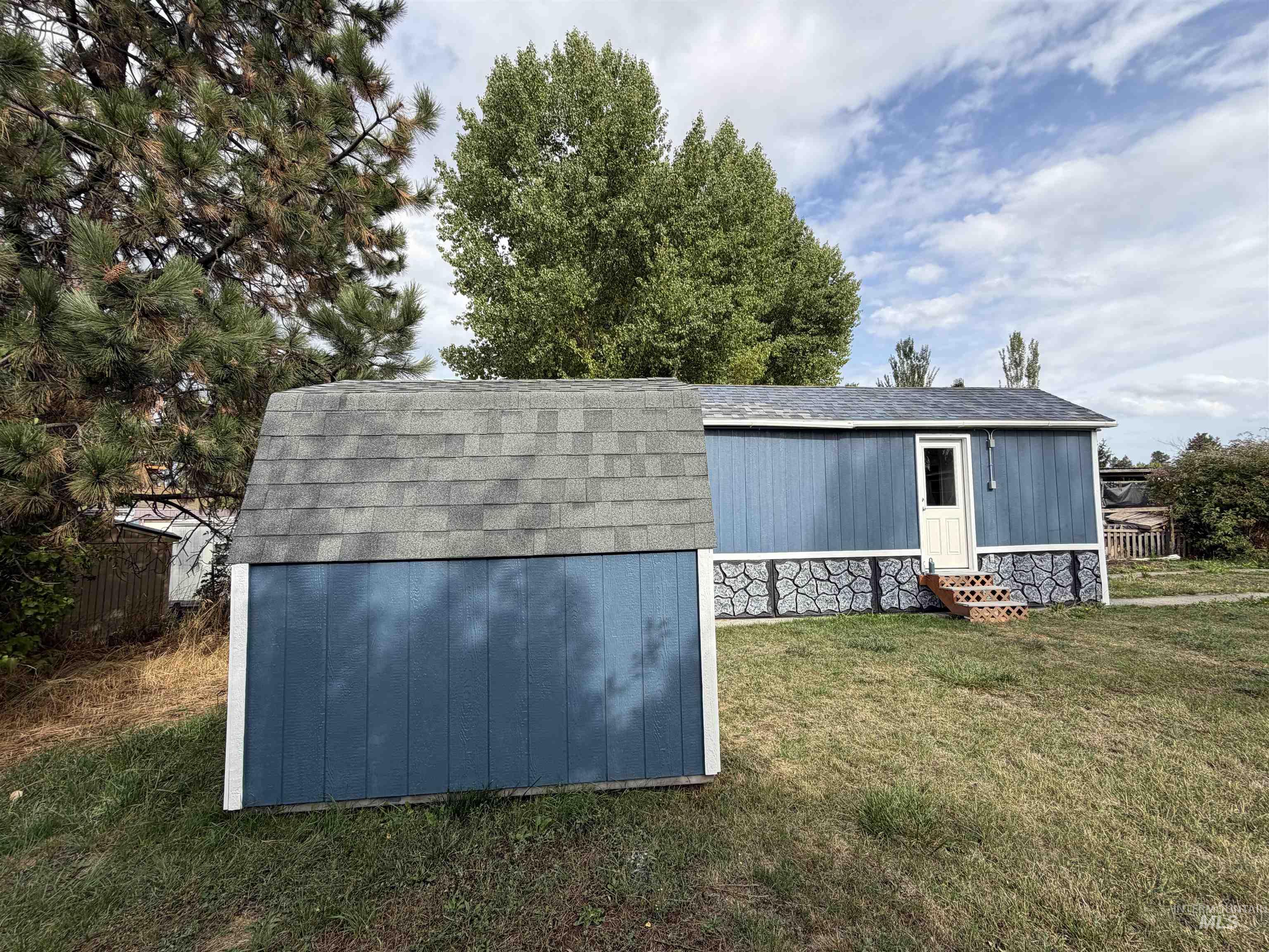 1751 N Polk Ext, Moscow, Idaho 83843, 1 Bedroom, 1 Bathroom, Residential For Sale, Price $39,500,MLS 98972029