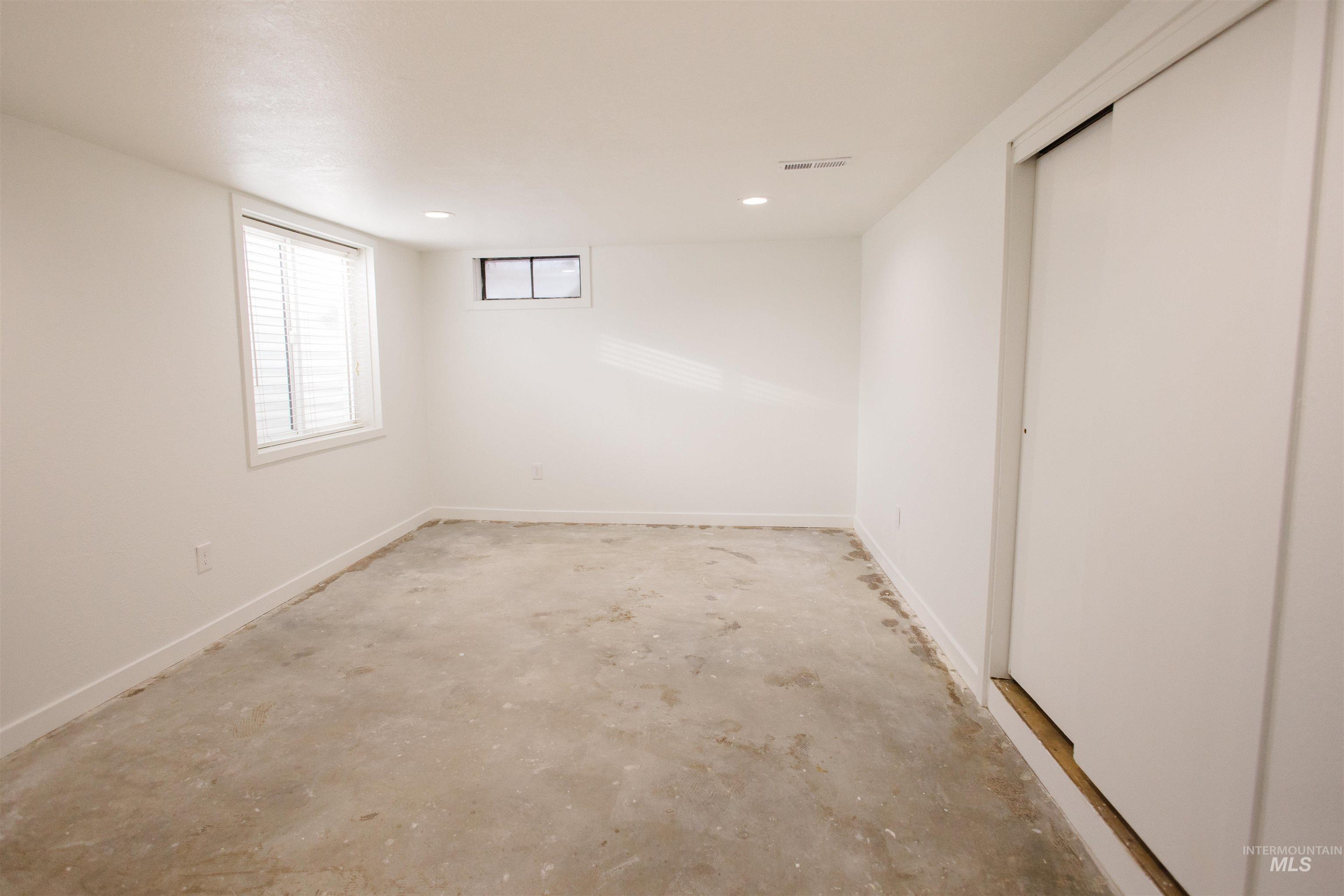 107 Baker Dr., Mountain Home, Idaho 83647, 3 Bedrooms, 1 Bathroom, Residential For Sale, Price $280,000,MLS 98972030