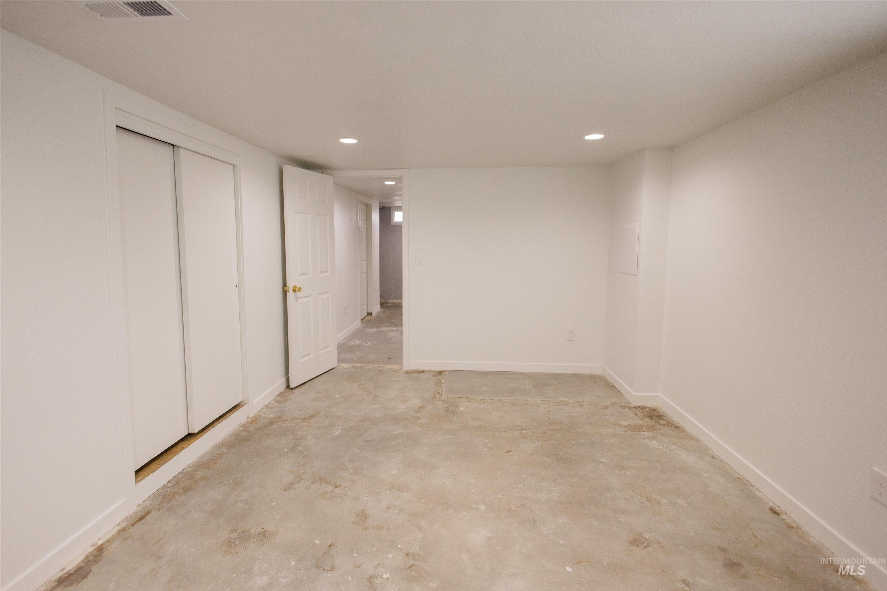 107 Baker Dr., Mountain Home, Idaho 83647, 3 Bedrooms, 1 Bathroom, Residential For Sale, Price $280,000,MLS 98972030