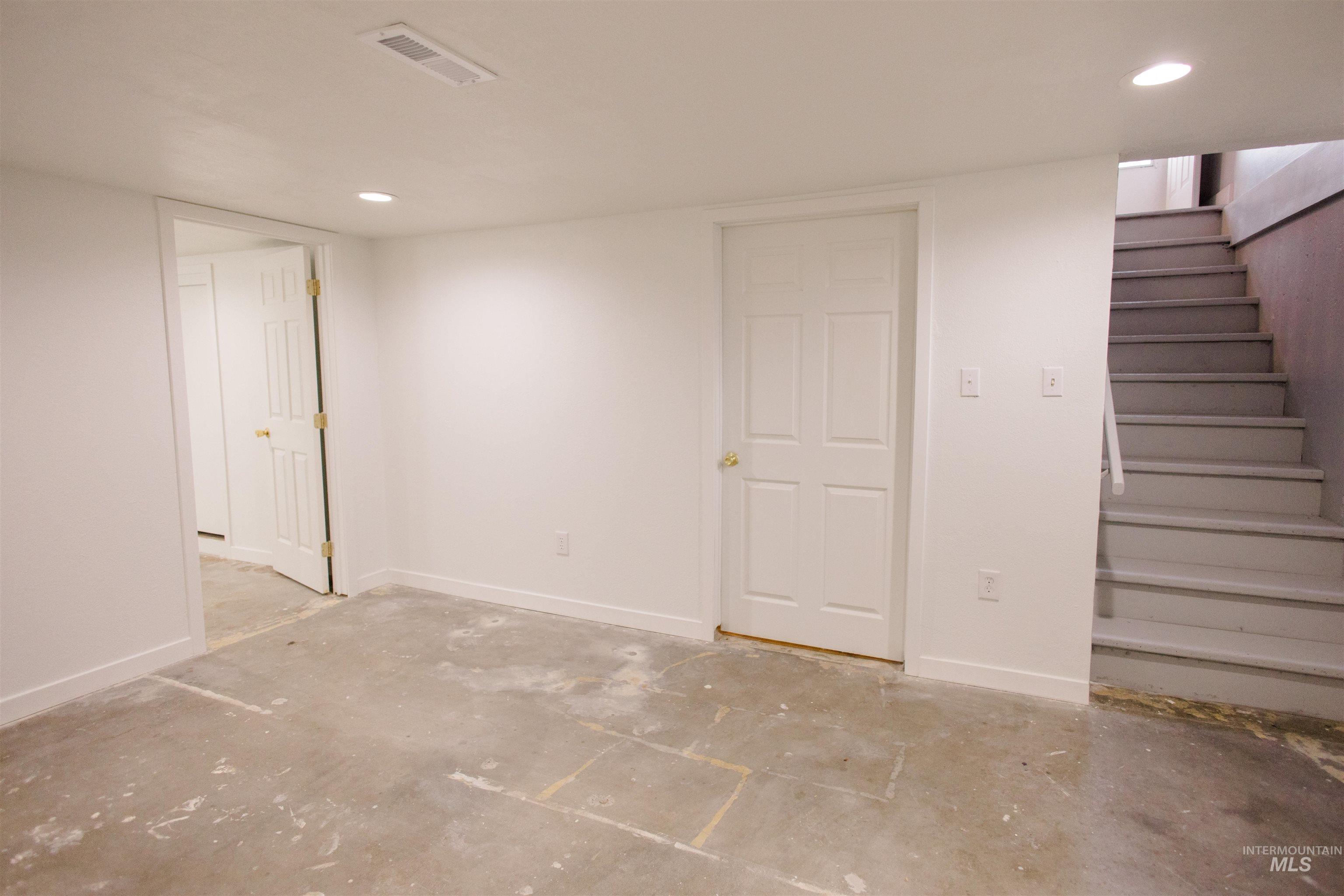 107 Baker Dr., Mountain Home, Idaho 83647, 3 Bedrooms, 1 Bathroom, Residential For Sale, Price $280,000,MLS 98972030