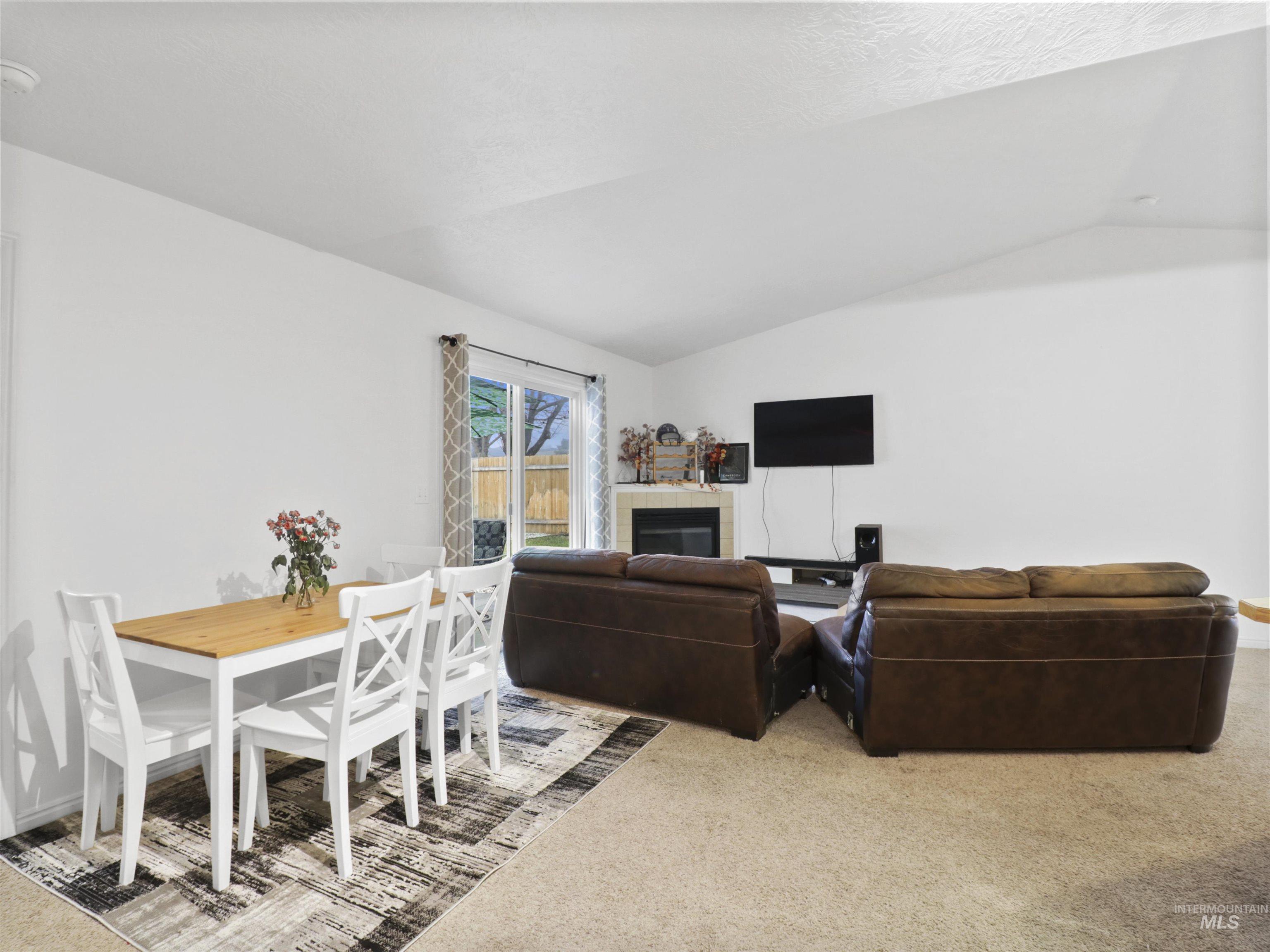 6049 S Oboe Ave, Boise, Idaho 83709, 3 Bedrooms, 2 Bathrooms, Residential For Sale, Price $395,000,MLS 98972031