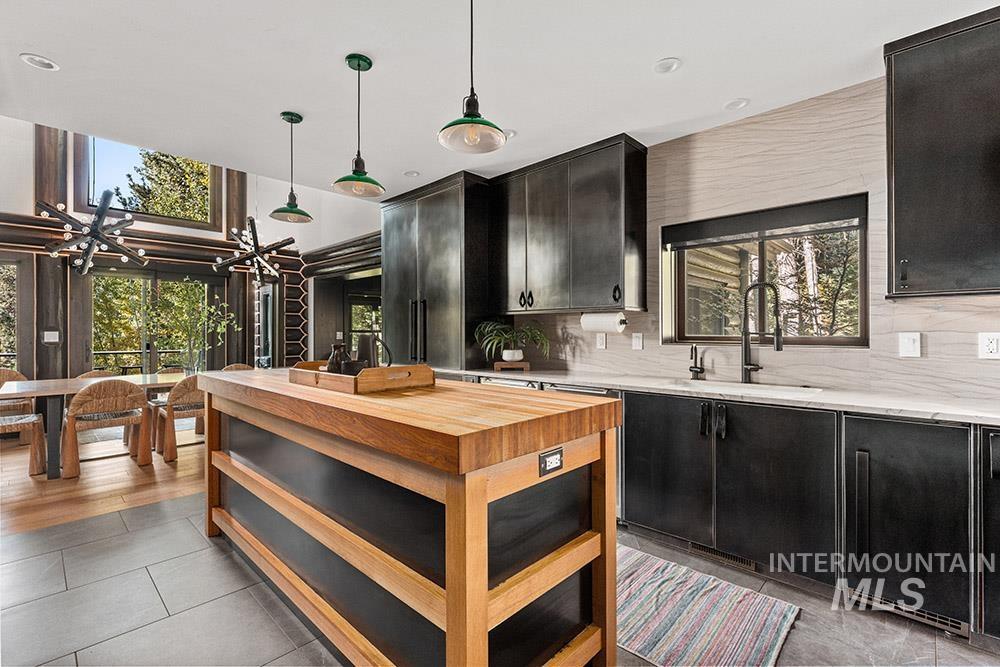 305 Blackhawk Lake Dr., McCall, Idaho 83638, 6 Bedrooms, 4 Bathrooms, Residential For Sale, Price $4,490,000,MLS 98972033