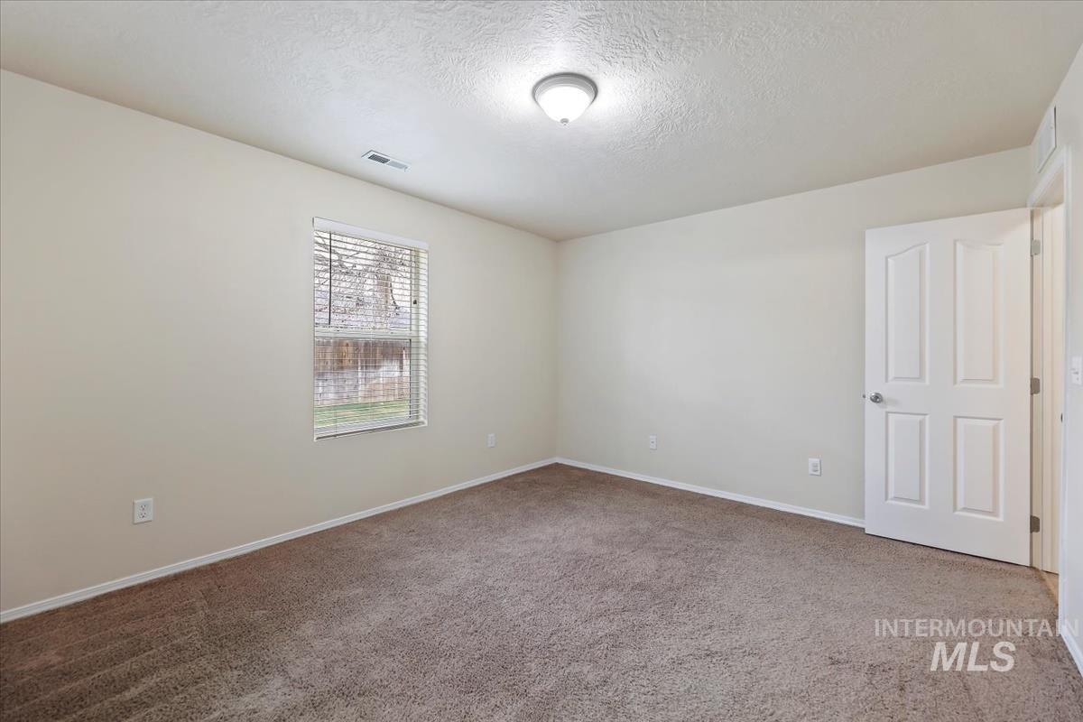 405 Midvale Ave, Caldwell, Idaho 83605, 3 Bedrooms, 2 Bathrooms, Residential For Sale, Price $337,500,MLS 98972034