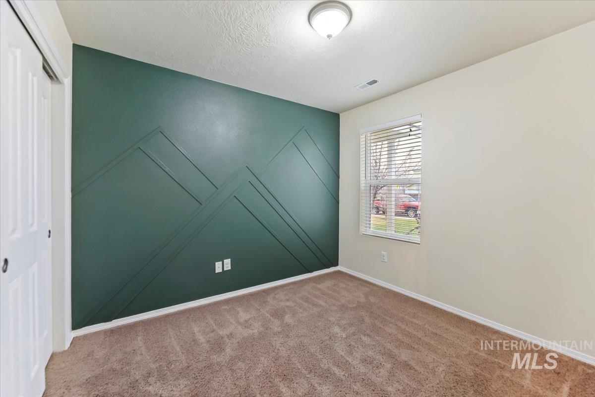 405 Midvale Ave, Caldwell, Idaho 83605, 3 Bedrooms, 2 Bathrooms, Residential For Sale, Price $337,500,MLS 98972034