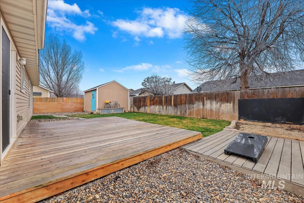 405 Midvale Ave, Caldwell, Idaho 83605, 3 Bedrooms, 2 Bathrooms, Residential For Sale, Price $337,500,MLS 98972034