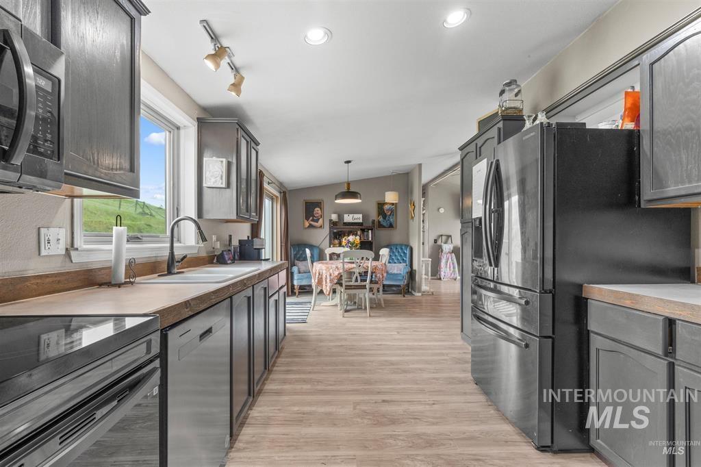 31831 Lonesome Hollow Ln, Lapwai, Idaho 83540, 3 Bedrooms, 2 Bathrooms, Residential For Sale, Price $450,000,MLS 98972035