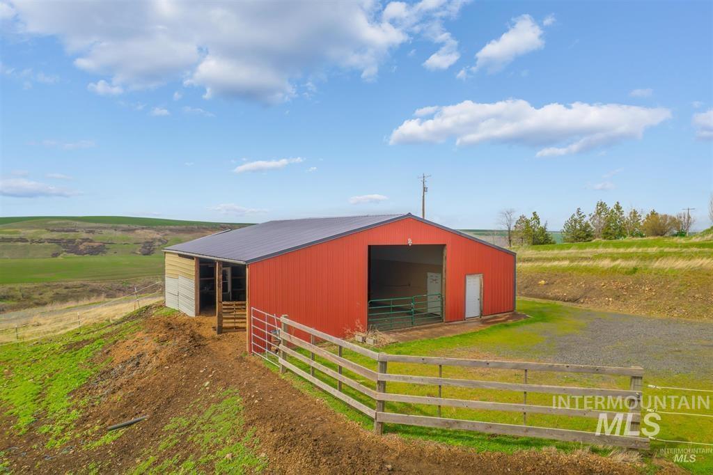 31831 Lonesome Hollow Ln, Lapwai, Idaho 83540, 3 Bedrooms, 2 Bathrooms, Residential For Sale, Price $450,000,MLS 98972035