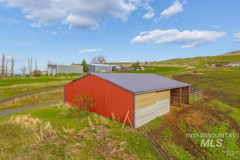 31831 Lonesome Hollow Ln, Lapwai, Idaho 83540, 3 Bedrooms, 2 Bathrooms, Residential For Sale, Price $450,000,MLS 98972035