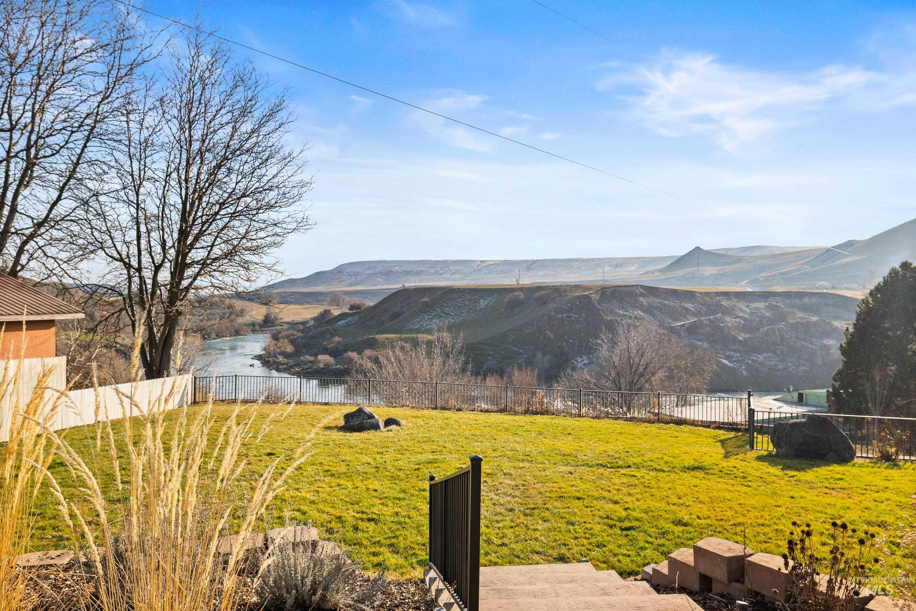 853 Pottery Rd, Bliss, Idaho 83314, 2 Bedrooms, 2.5 Bathrooms, Residential For Sale, Price $760,000,MLS 98972044