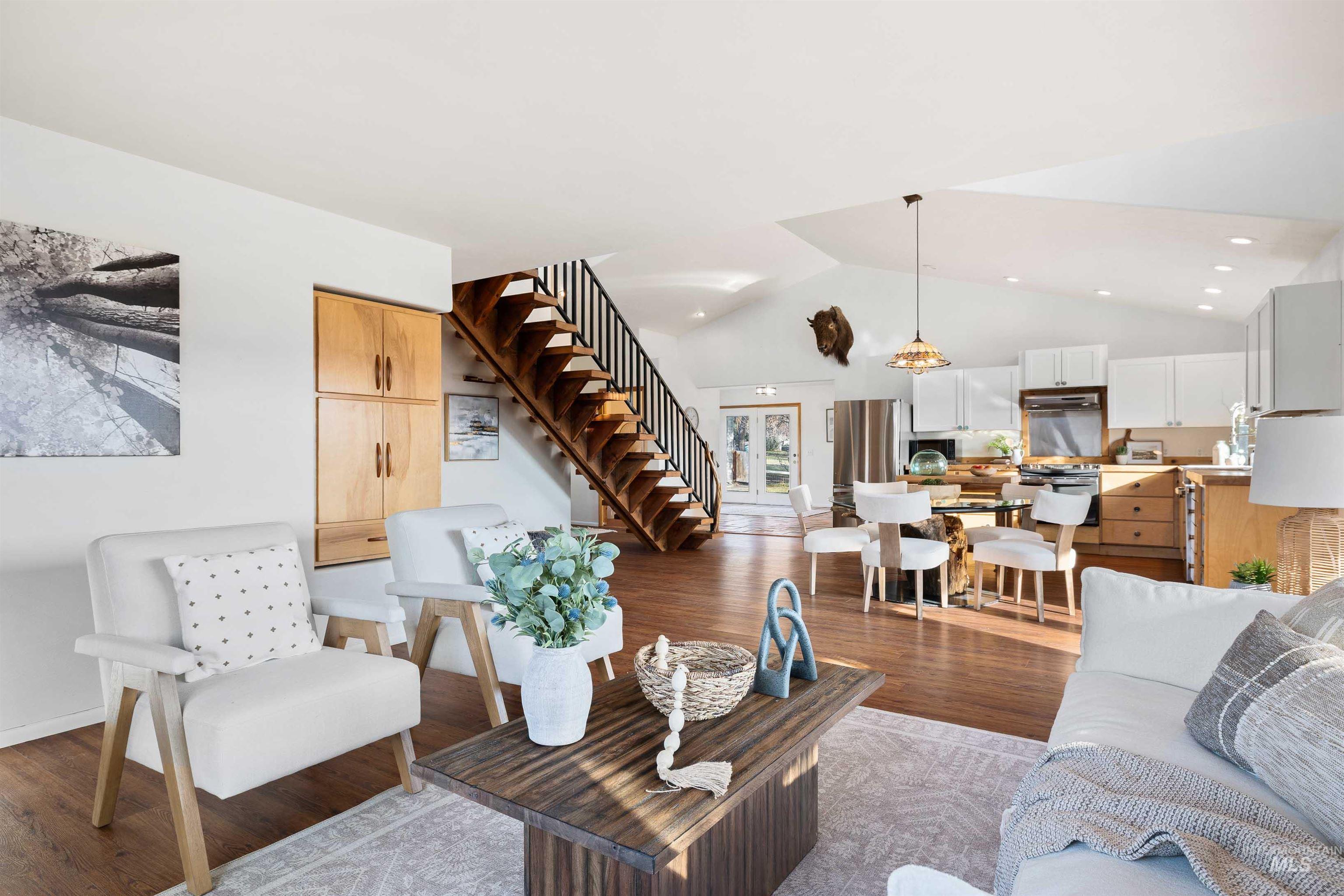 853 Pottery Rd, Bliss, Idaho 83314, 2 Bedrooms, 2.5 Bathrooms, Residential For Sale, Price $895,000,MLS 98972044