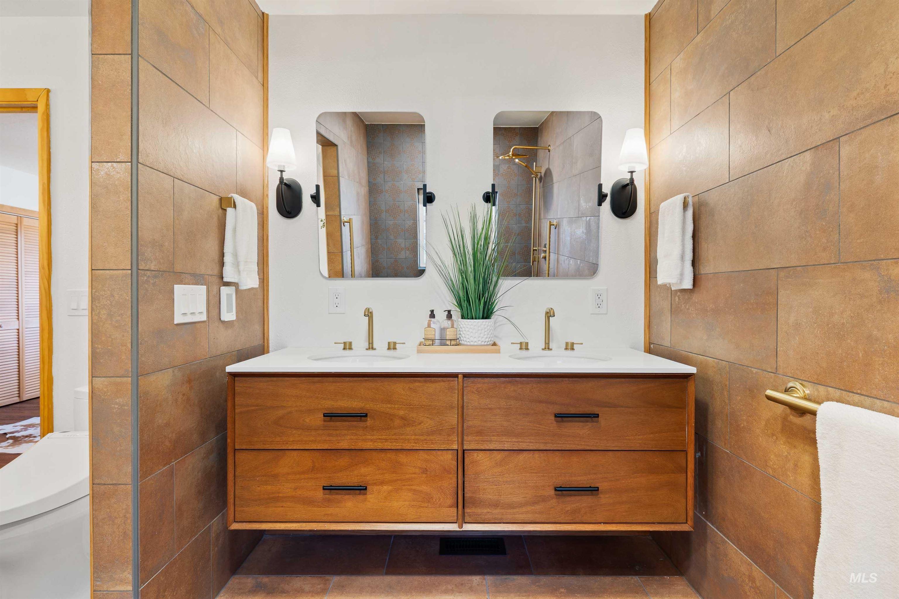 853 Pottery Rd, Bliss, Idaho 83314, 2 Bedrooms, 2.5 Bathrooms, Residential For Sale, Price $895,000,MLS 98972044