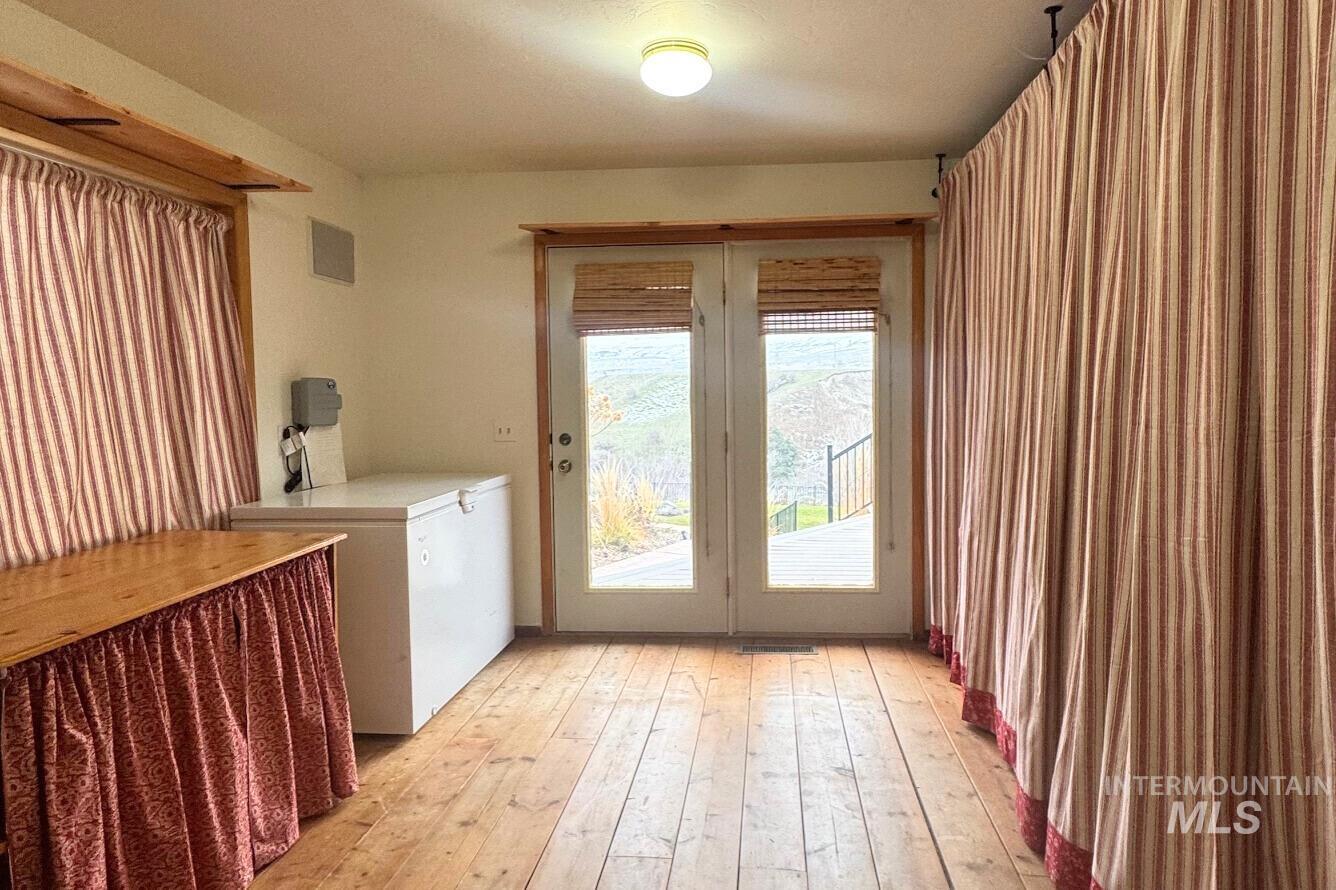 853 Pottery Rd, Bliss, Idaho 83314, 2 Bedrooms, 2.5 Bathrooms, Residential For Sale, Price $895,000,MLS 98972044