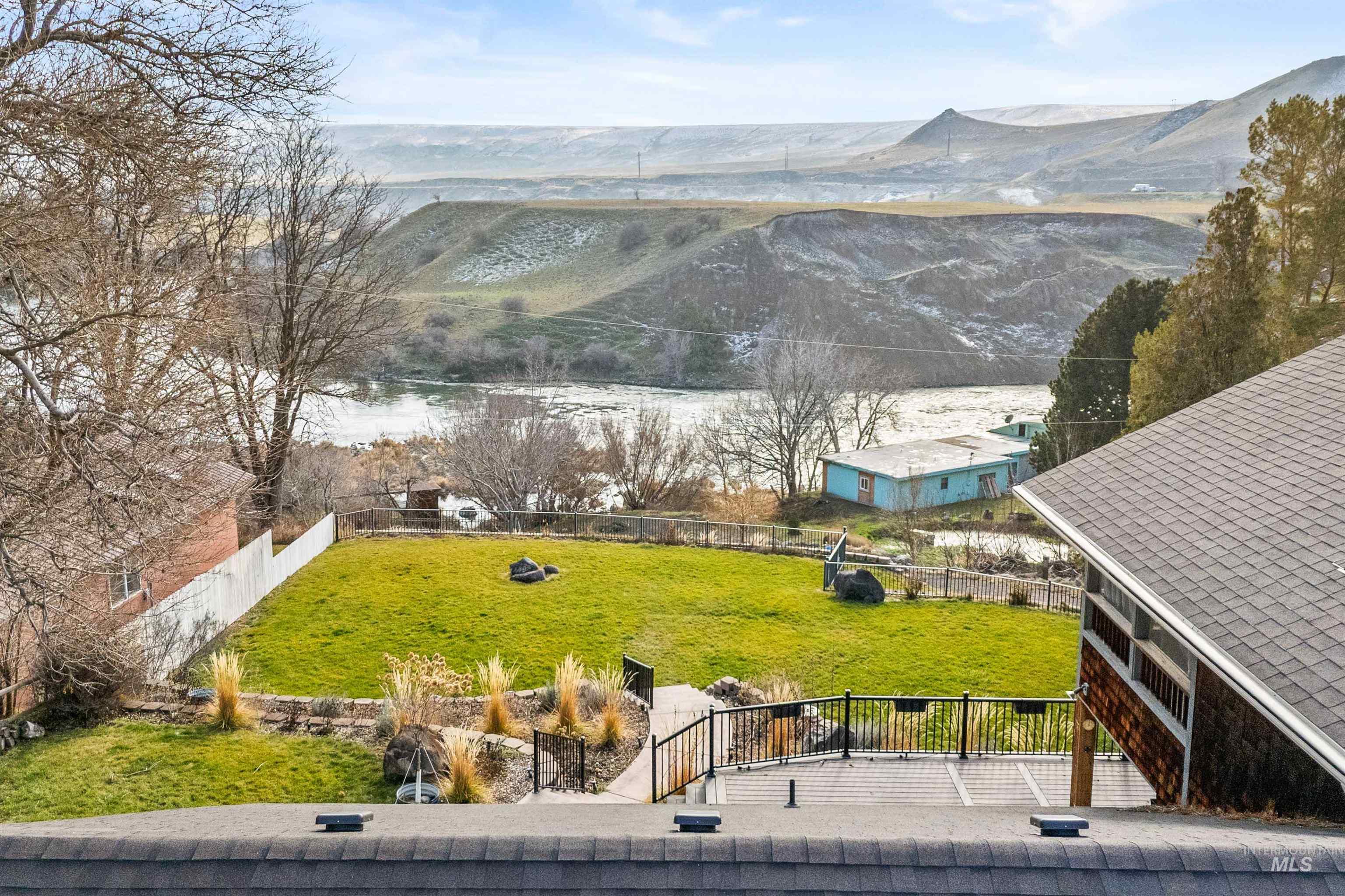 853 Pottery Rd, Bliss, Idaho 83314, 2 Bedrooms, 2.5 Bathrooms, Residential For Sale, Price $895,000,MLS 98972044