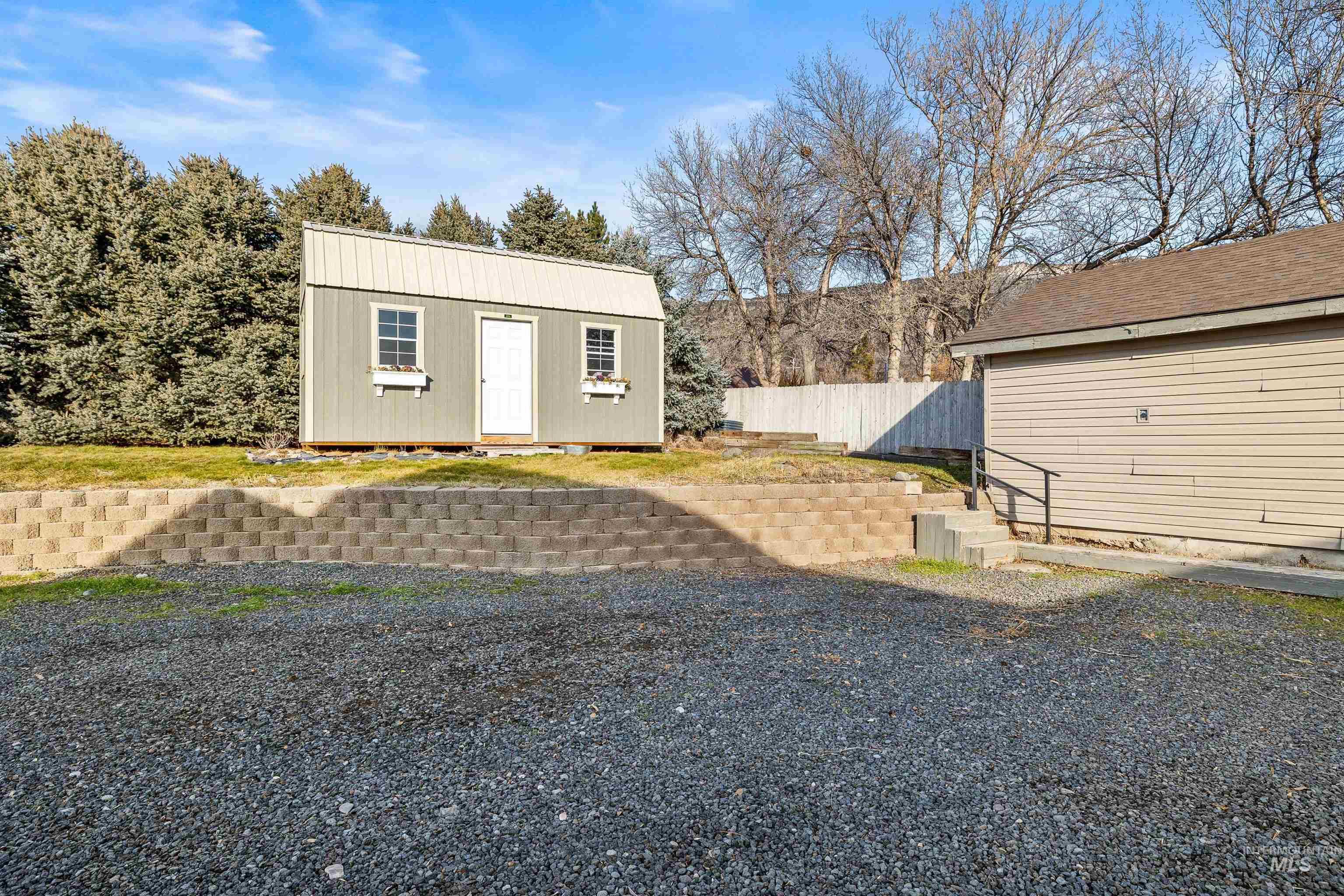 853 Pottery Rd, Bliss, Idaho 83314, 2 Bedrooms, 2.5 Bathrooms, Residential For Sale, Price $895,000,MLS 98972044