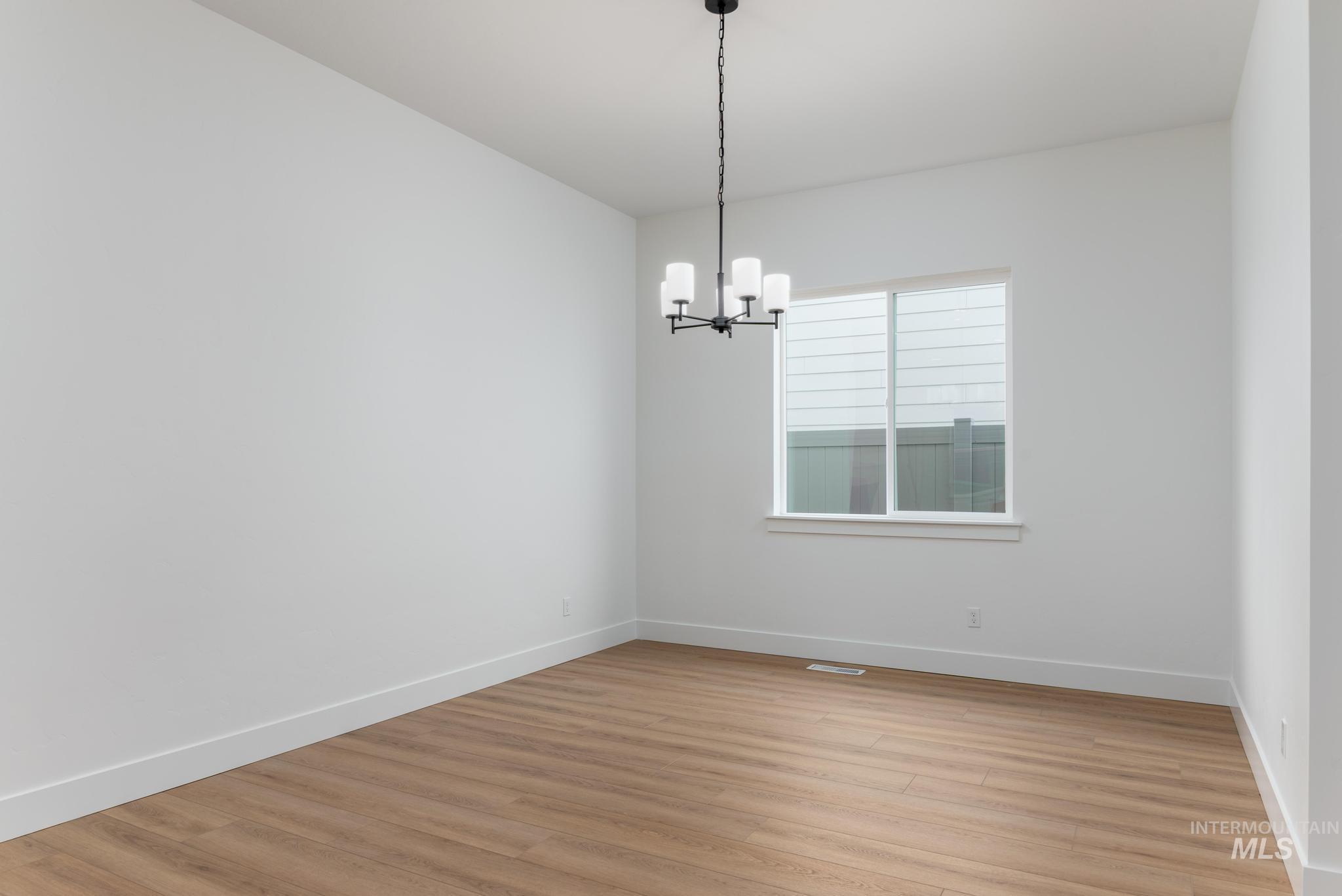 2303 N Leatherwood Pl, Star, Idaho 83669, 2 Bedrooms, 2 Bathrooms, Residential For Sale, Price $549,000,MLS 98972045