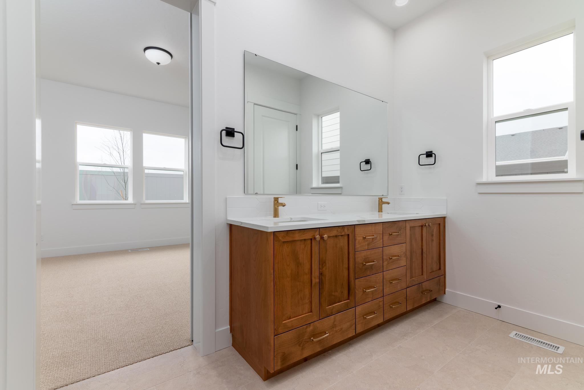 2303 N Leatherwood Pl, Star, Idaho 83669, 2 Bedrooms, 2 Bathrooms, Residential For Sale, Price $549,000,MLS 98972045