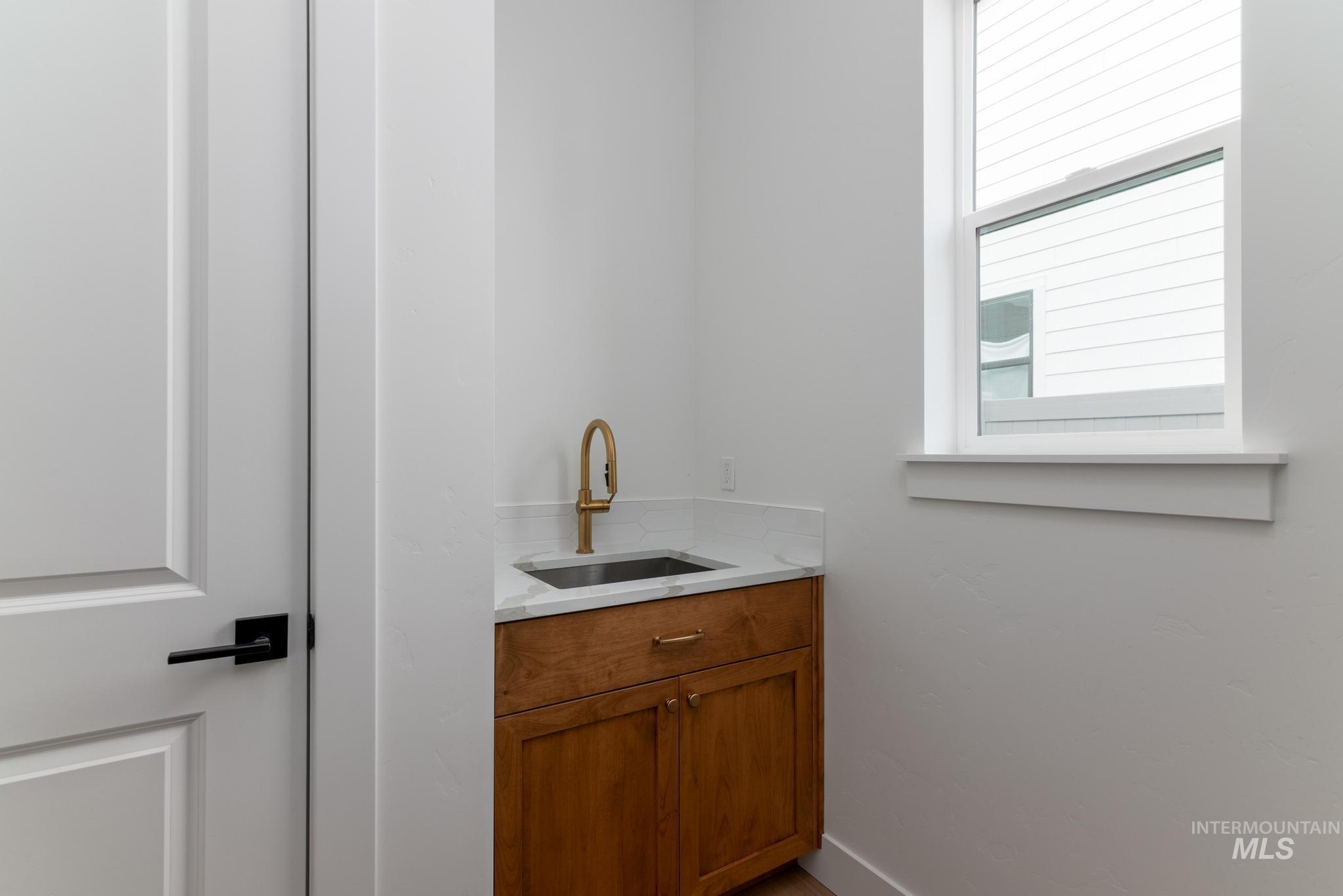 2303 N Leatherwood Pl, Star, Idaho 83669, 2 Bedrooms, 2 Bathrooms, Residential For Sale, Price $549,000,MLS 98972045