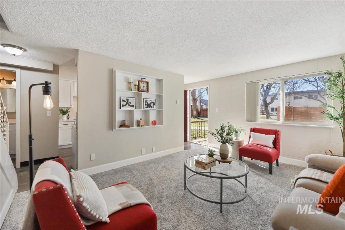 952 S Curtis Rd, Boise, Idaho 83705, 2 Bedrooms, 1.5 Bathrooms, Residential For Sale, Price $260,000,MLS 98972049