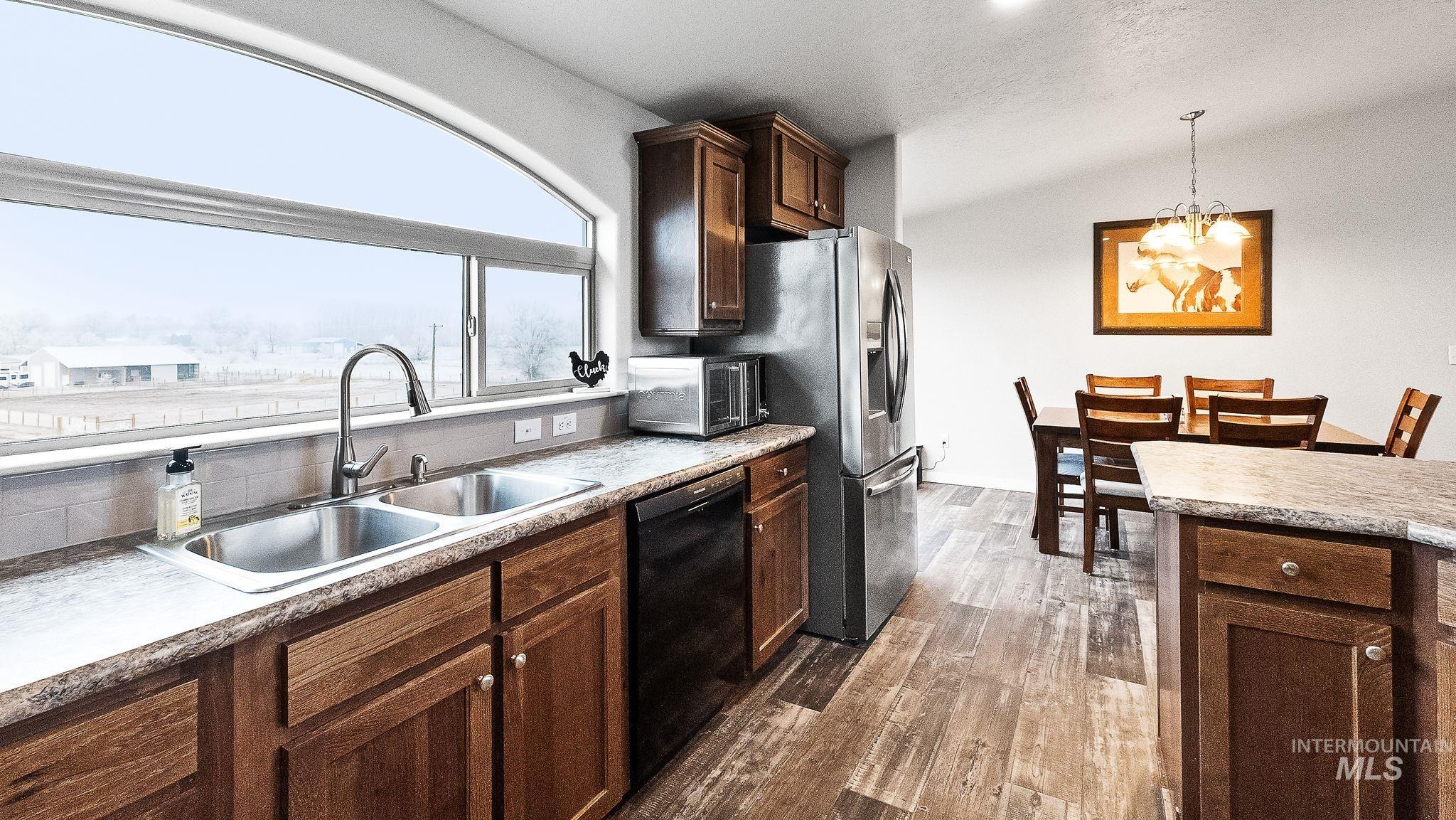 10630 Highway 95, Payette, Idaho 83661, 3 Bedrooms, 2 Bathrooms, Residential For Sale, Price $544,000,MLS 98972050