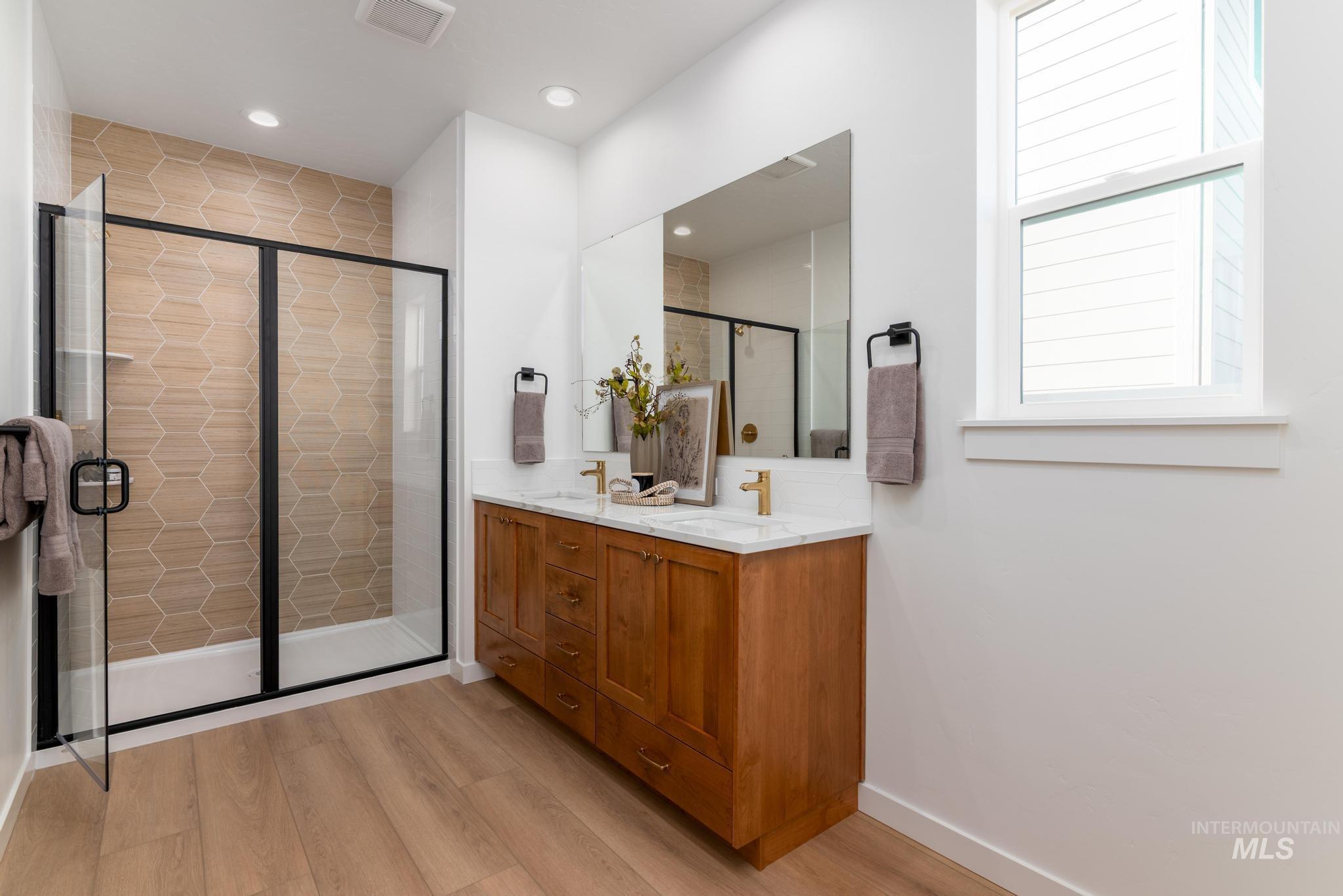 14803 Wing Spread Dr, Caldwell, Idaho 83607, 4 Bedrooms, 2 Bathrooms, Residential For Sale, Price $489,000,MLS 98972052