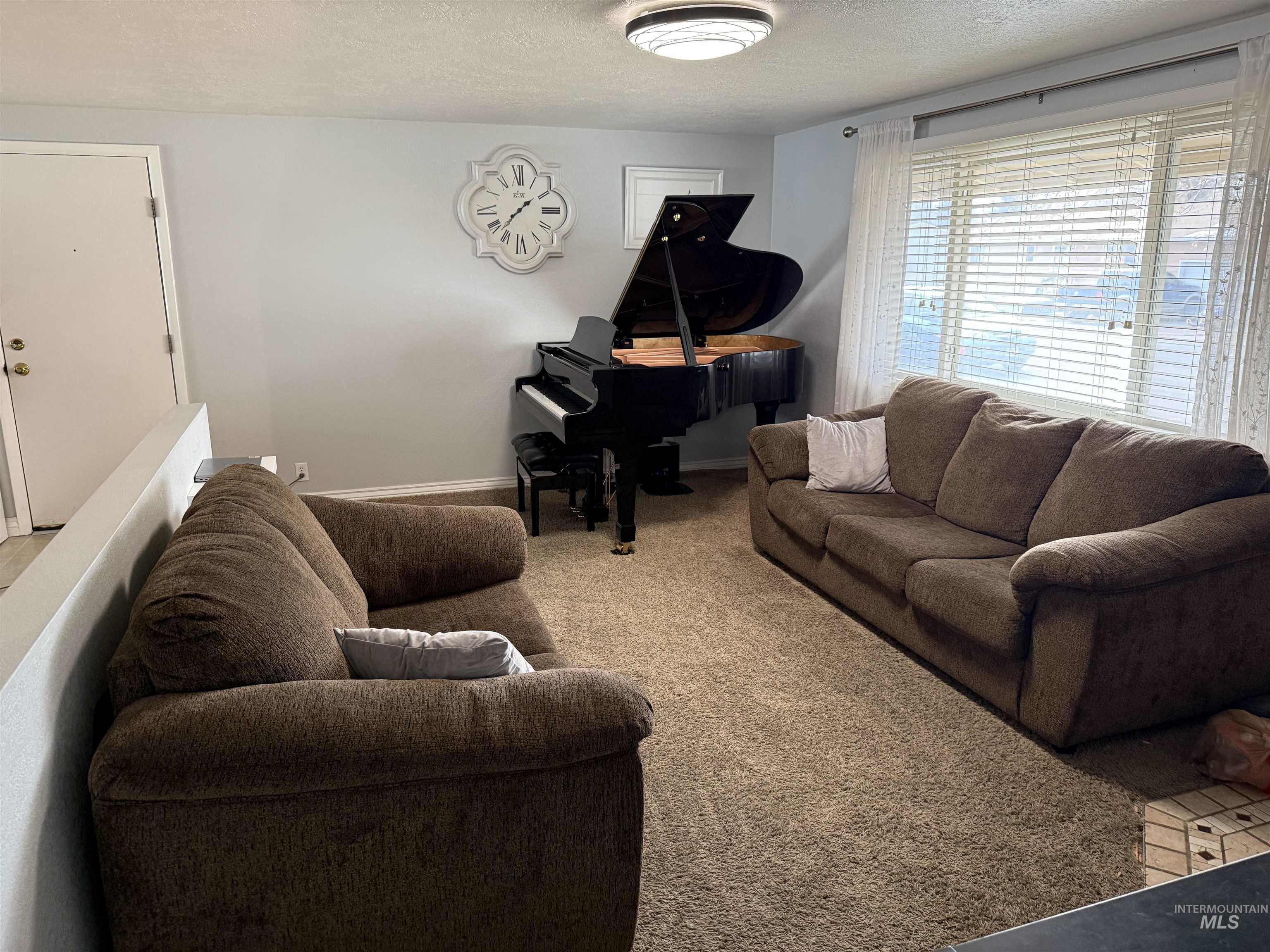 4926 Easy Street, Chubbuck, Idaho 83202, 8 Bedrooms, 3.5 Bathrooms, Residential For Sale, Price $439,900,MLS 98972055